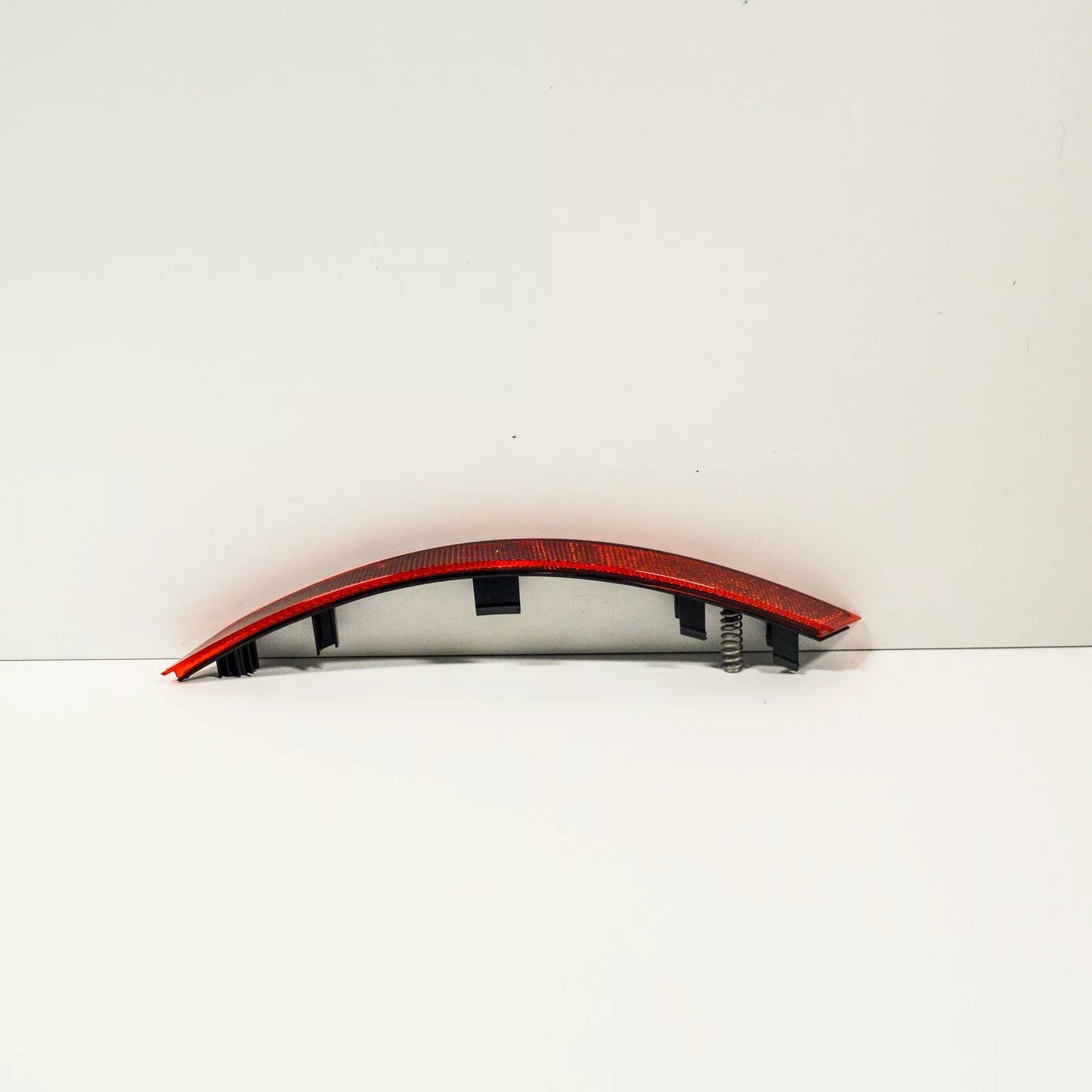 NEW AUDI A4 B9 LIGHT REFLECTOR REAR LEFT 8W0945105D