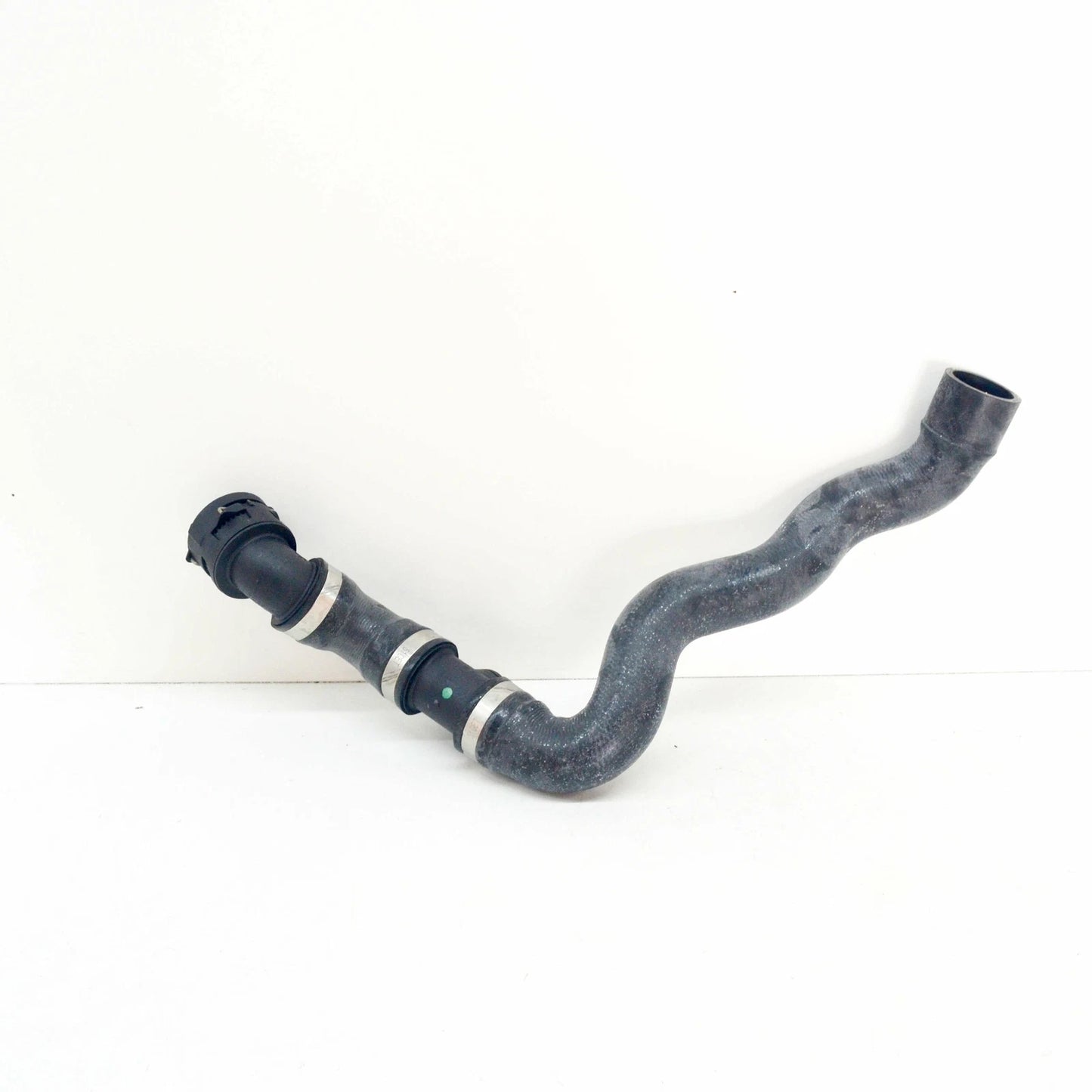 NEW AUDI Q7 4L COOLANT HOSE PIPE 7L6122051AC 2015