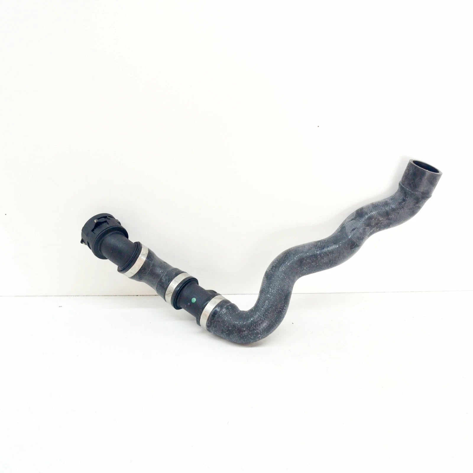 NEW AUDI Q7 4L COOLANT HOSE PIPE 7L6122051AC 2015