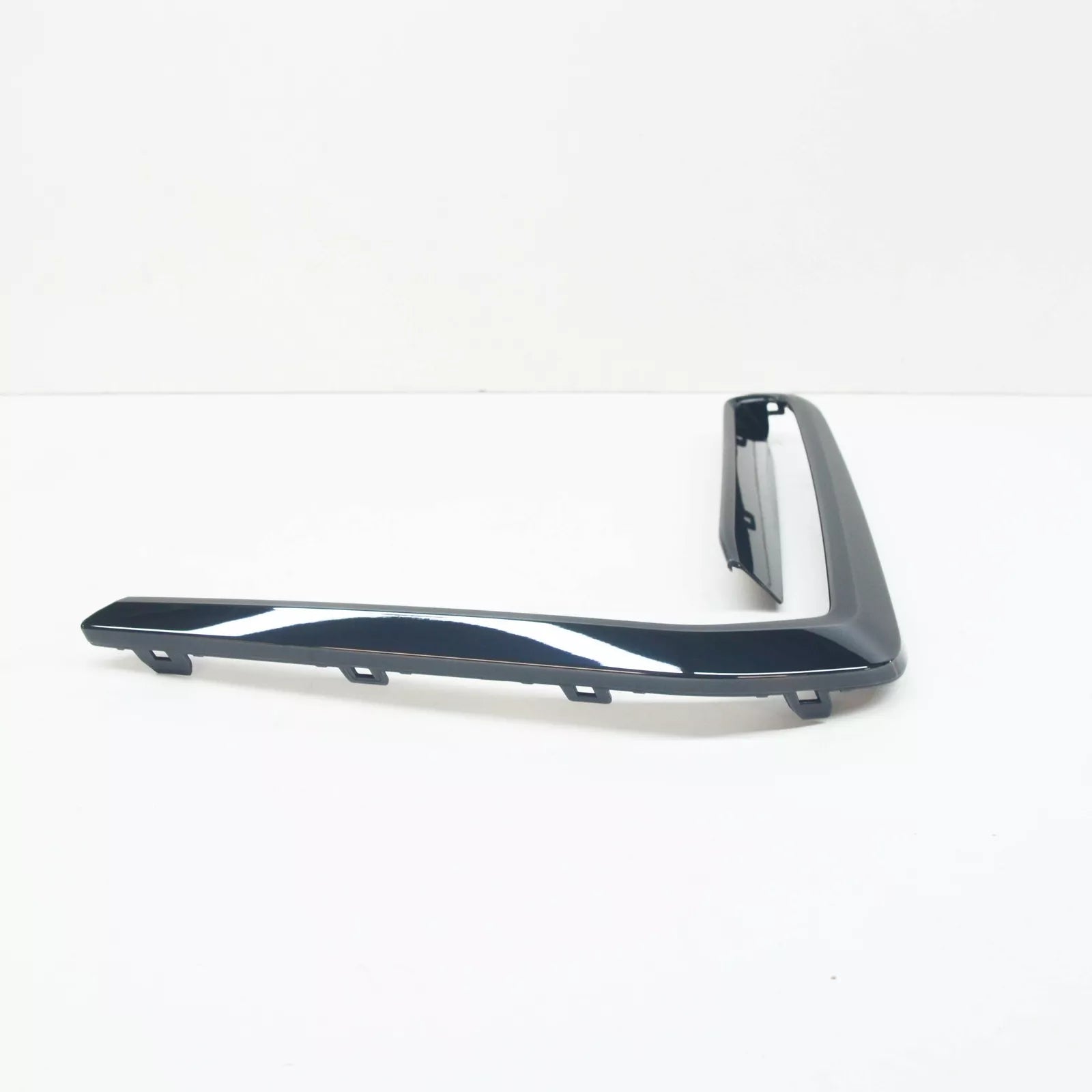 NEW BMW X7 G07 M FRONT BUMPER LOWER GRILLE RIGHT FINISHER 51118074262 ORIGINAL