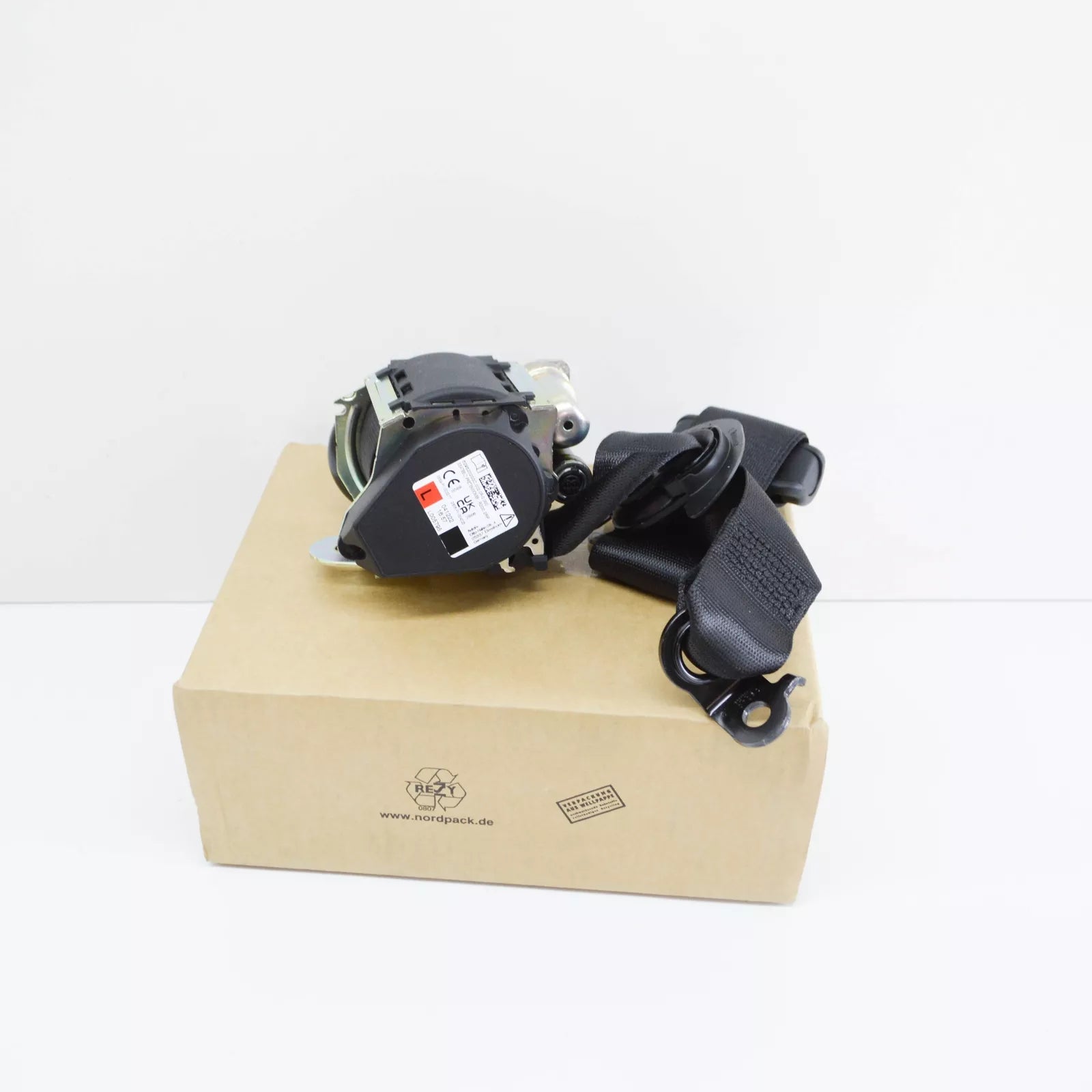 NEW MERCEDES-BENZ VITO W447 FRONT LEFT SEAT BELT A44786036859C94