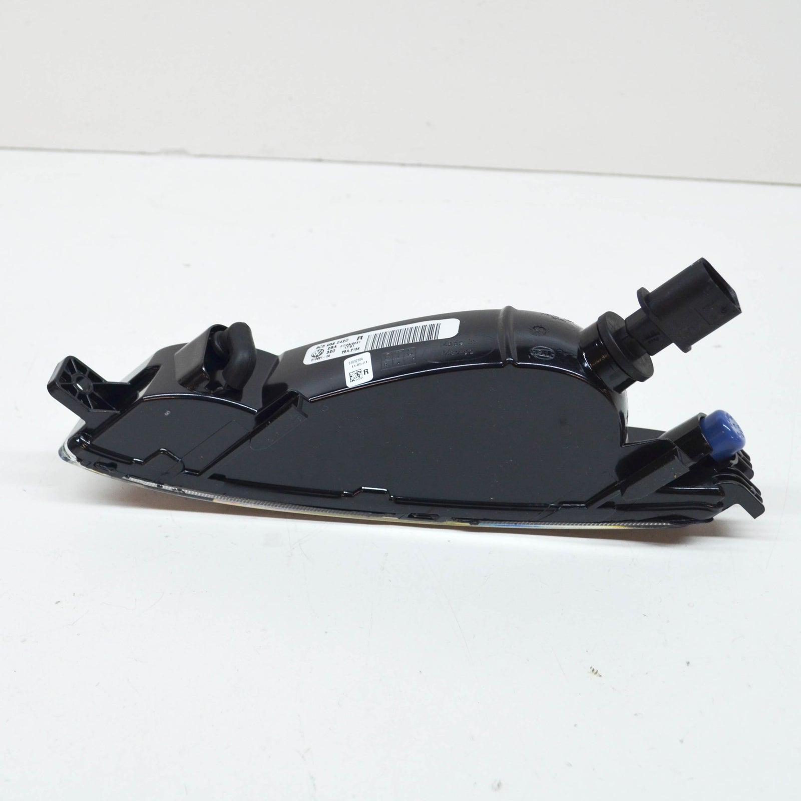 NEW VOLKSWAGEN BEETLE A5 FRONT RIGHT TURN SIGNAL LIGHT 5C5953042D ORIGINAL