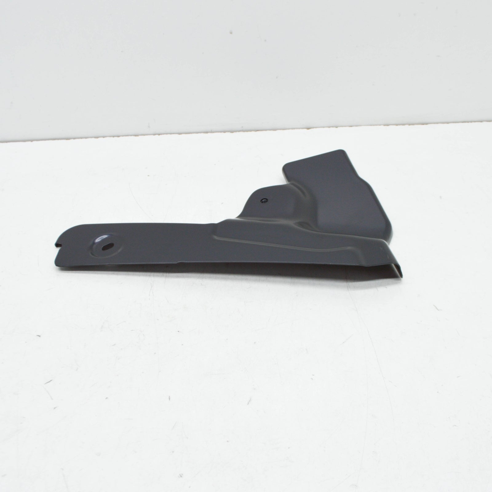 NEW VOLKSWAGEN CRAFTER SZ FRONT RIGHT BUMPER SECURING BRACKET 2N0805066 ORIGINAL