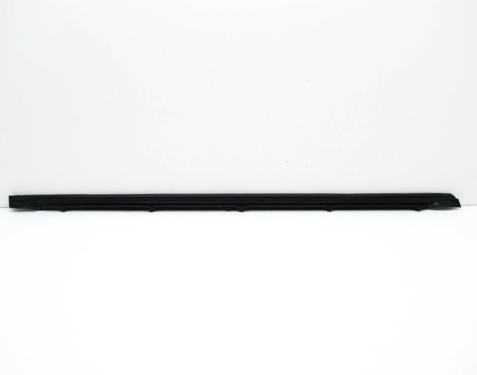 NEW MERCEDES-BENZ GLS X166 REAR LEFT DOOR PROTECTIVE STRIP A1666980762 ORIGINAL