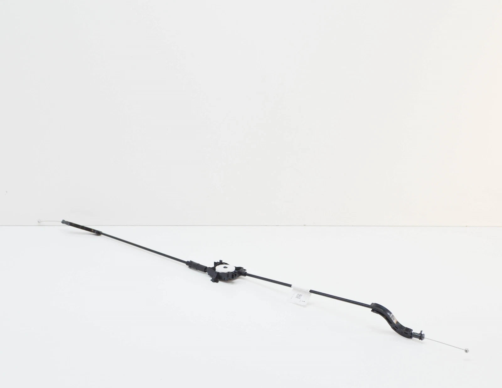 NEW AUDI Q2 GA CENTER BONNET LOCK CABLE 81A823531 ORIGINAL