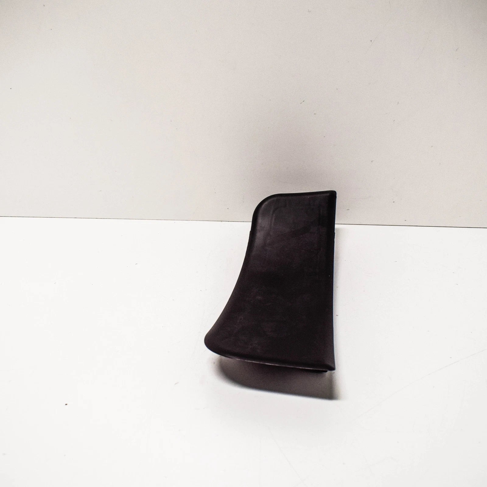 NEW VOLKSWAGEN PASSAT B8 3G FRONT RIGHT WHEEL HOUSING LINER COVER 561805984 9B9