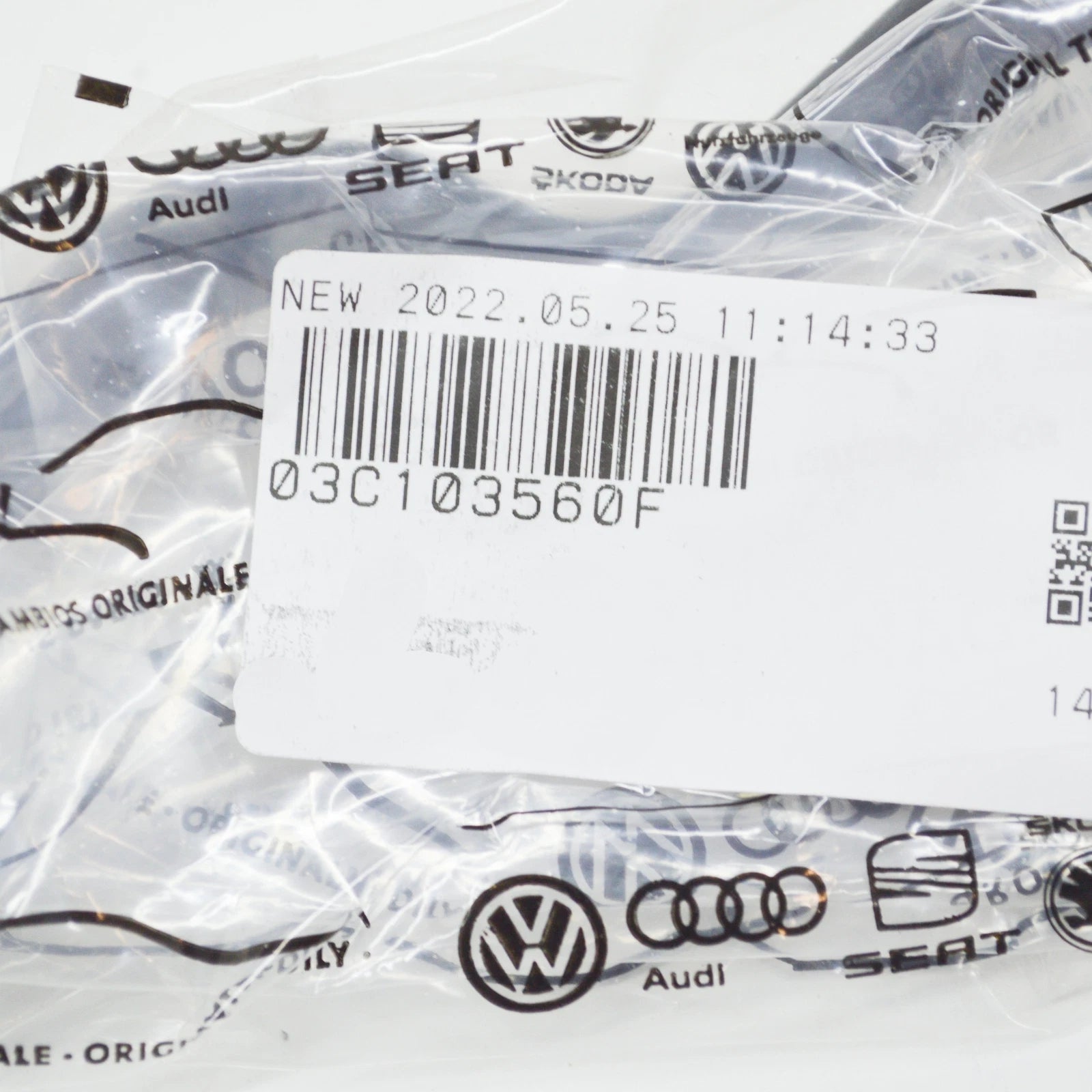 NEW VW GOLF VI 5K MK6 ENGINE VENT HOSE 03C103560F ORIGINAL