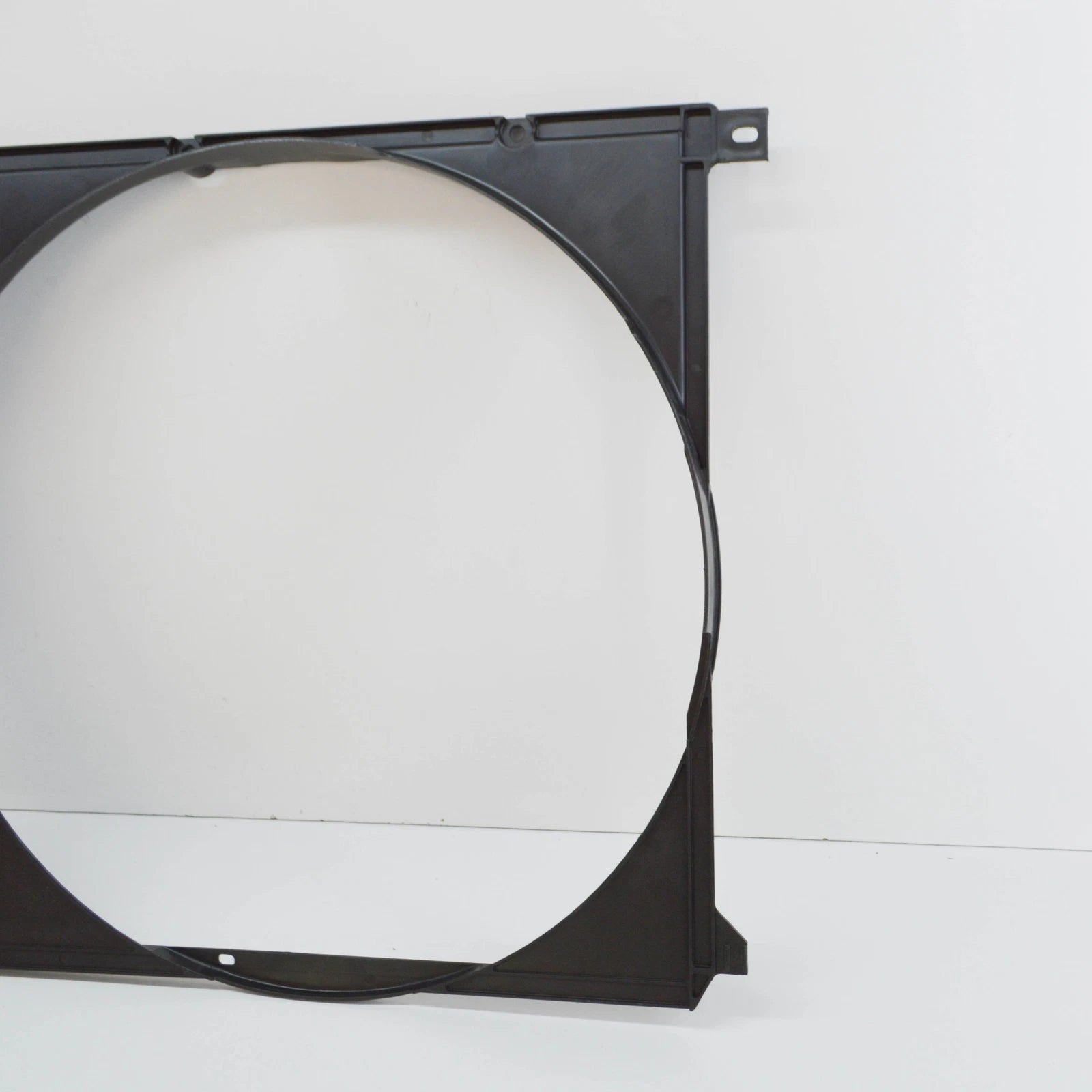 NEW BMW 3 E30 RADIATOR FAN SHROUD 17111709312 1709312 2.5 PETROL ORIGINAL