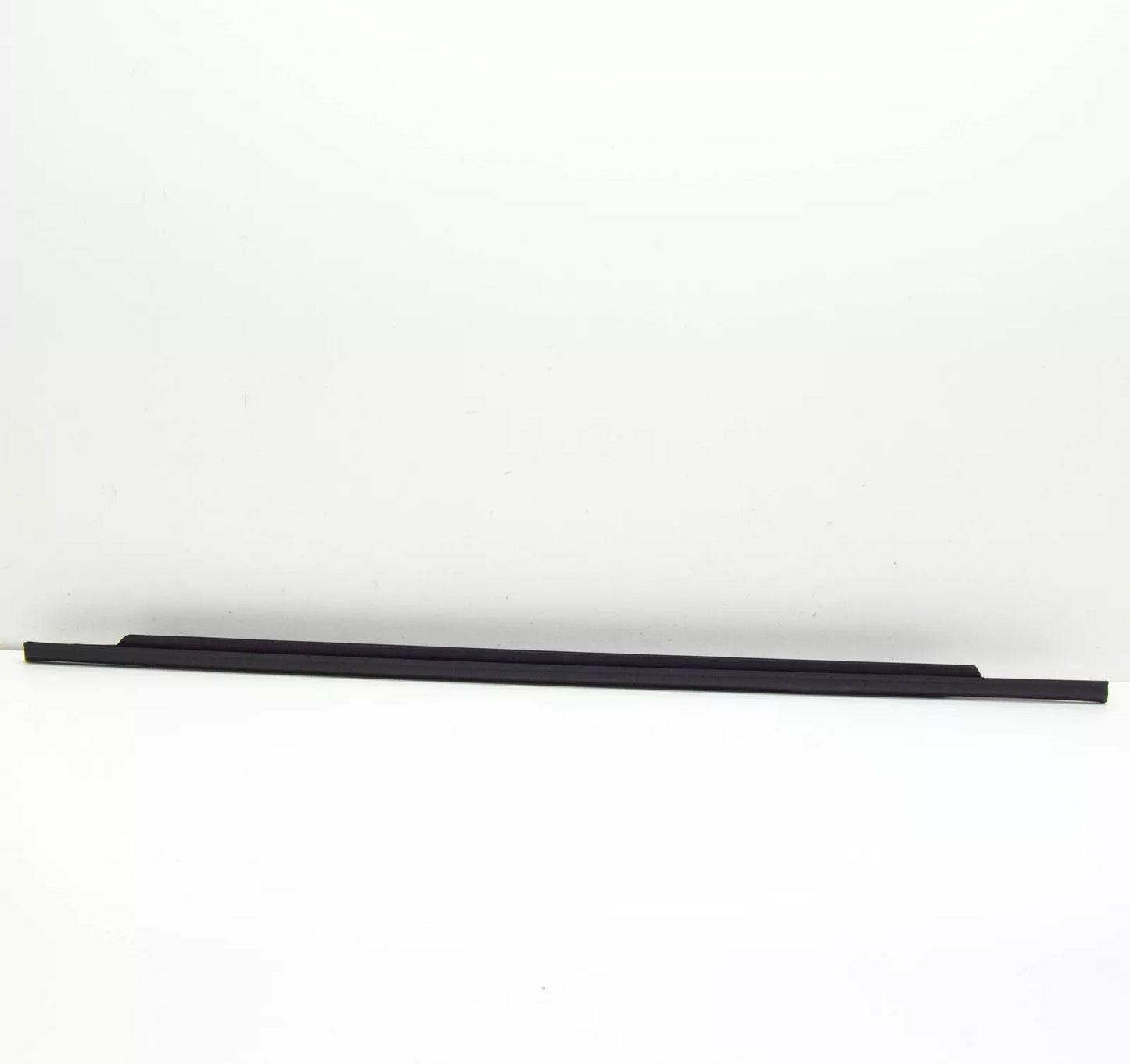 NEW AUDI A3 SPORTBACK 8V REAR LEFT DOOR WINDOW APERTURE SEAL 8V4839477 ORIGINAL