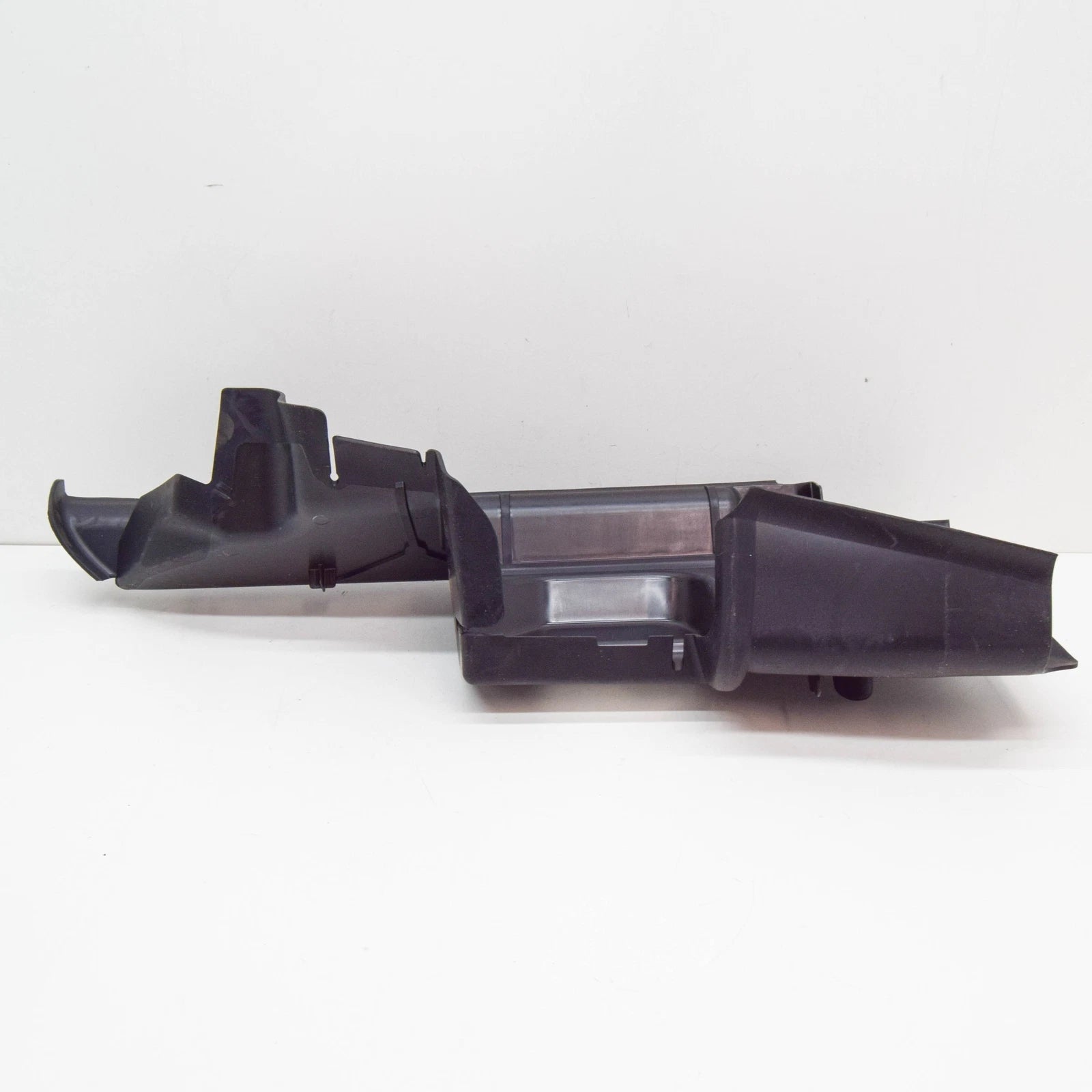 NEW MB SPRINTER W907 W910 LEFT RADIATOR AIR DEFLECTOR A9075050300 ORIGINAL