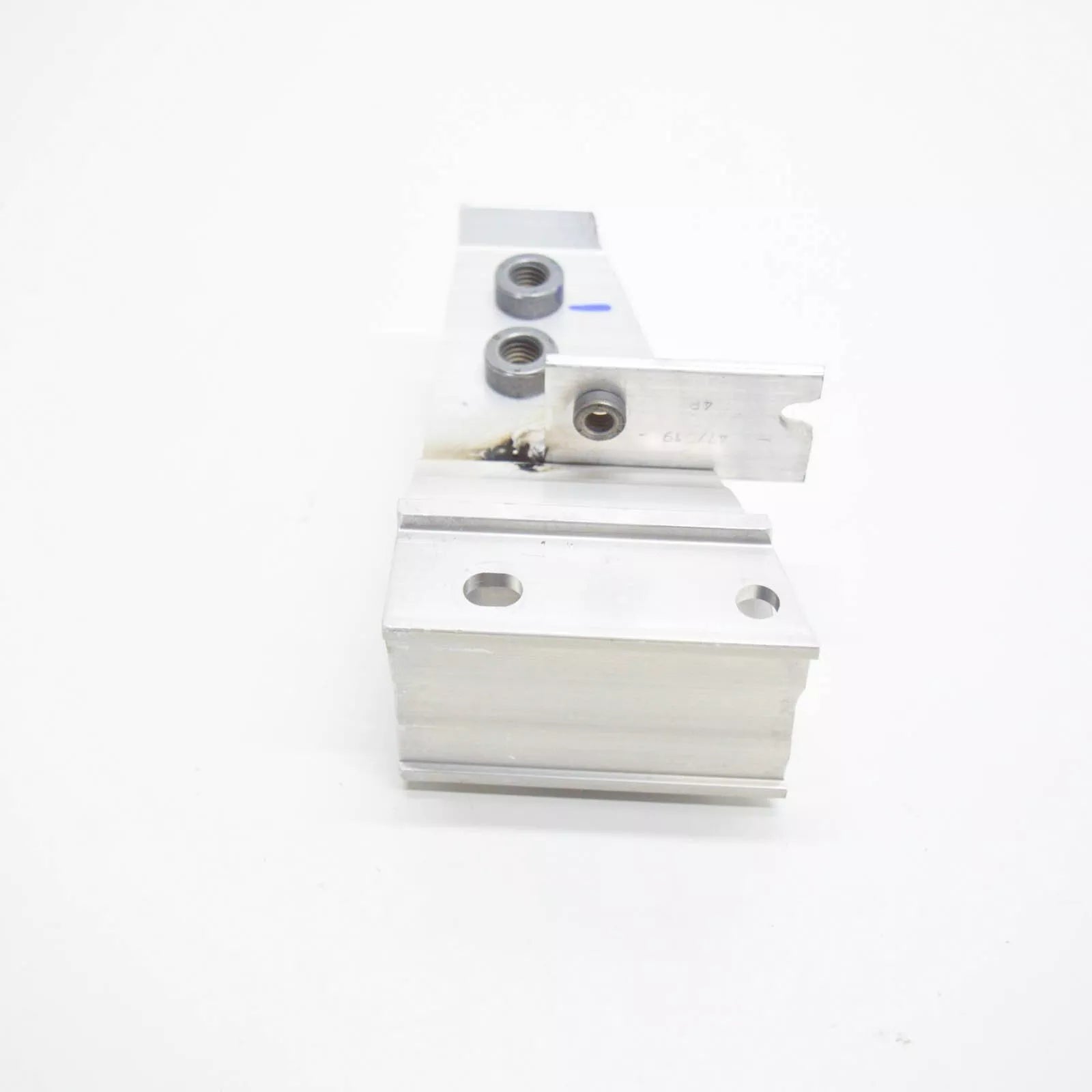 NEW BMW 3 G20 FRONT BUMPER RIGHT REINFORCEMENT BAR ADAPTER 51117422234 ORIGINAL