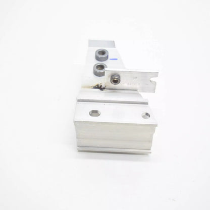 NEW BMW 3 G20 FRONT BUMPER RIGHT REINFORCEMENT BAR ADAPTER 51117422234 ORIGINAL