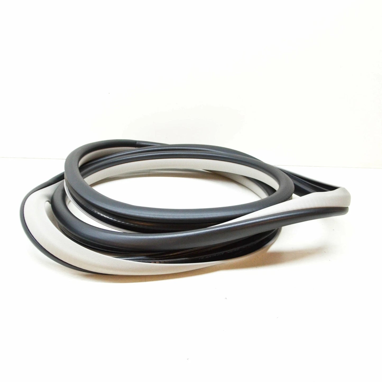 NEW MB E W212 FRONT LEFT DOOR EDGE SEAL RUBBER GUARD A21269700517L53 ORIGINAL