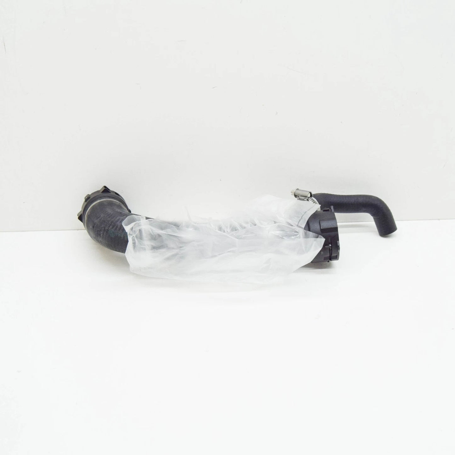 NEW BMW 3 E46 COOLING SYSTEM WATER HOSE 11537787177 7787177 ORIGINAL