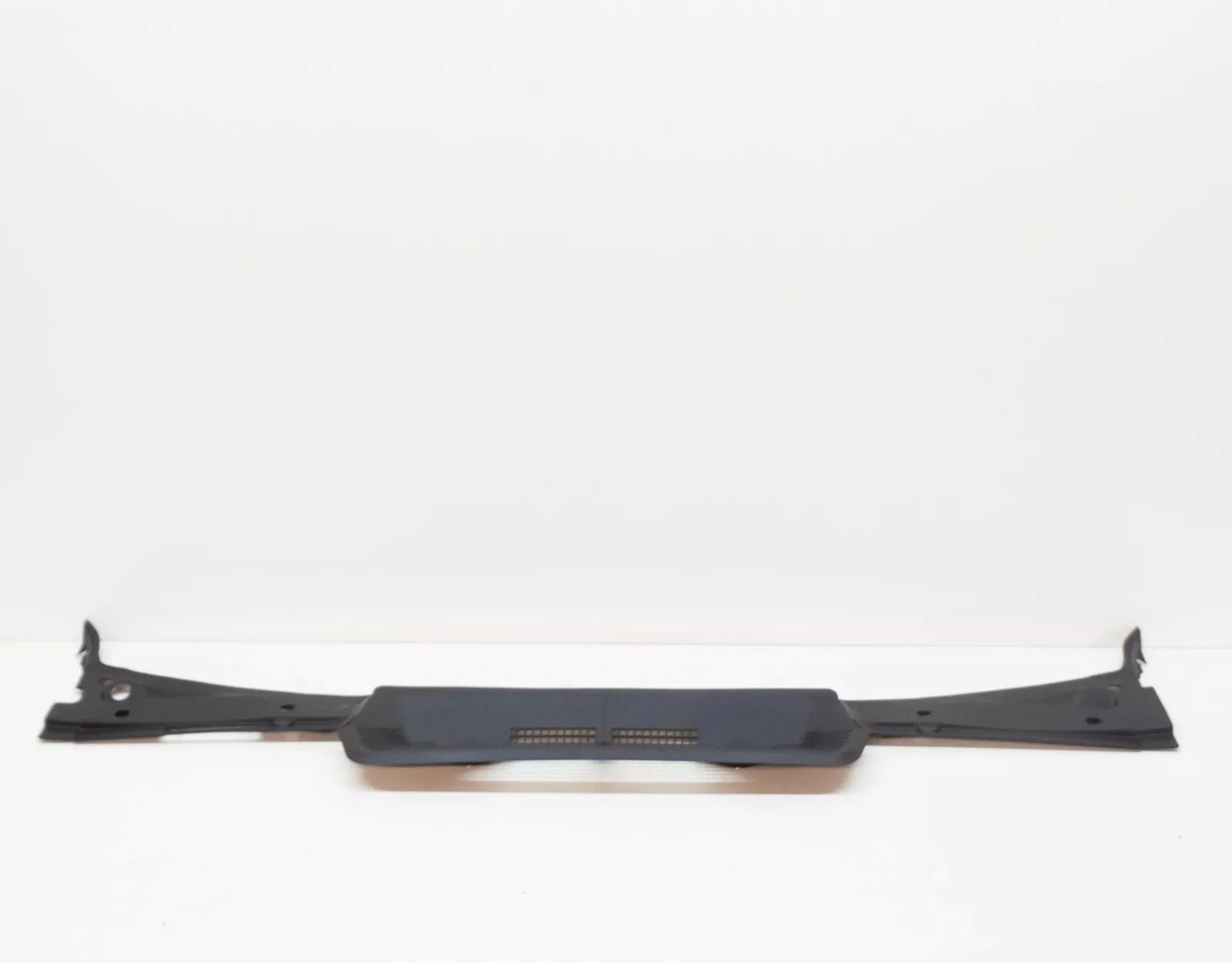 NEW BMW 3 COUPE E36 WINDSHIELD COWL COVER RHD 51711977678 ORIGINAL