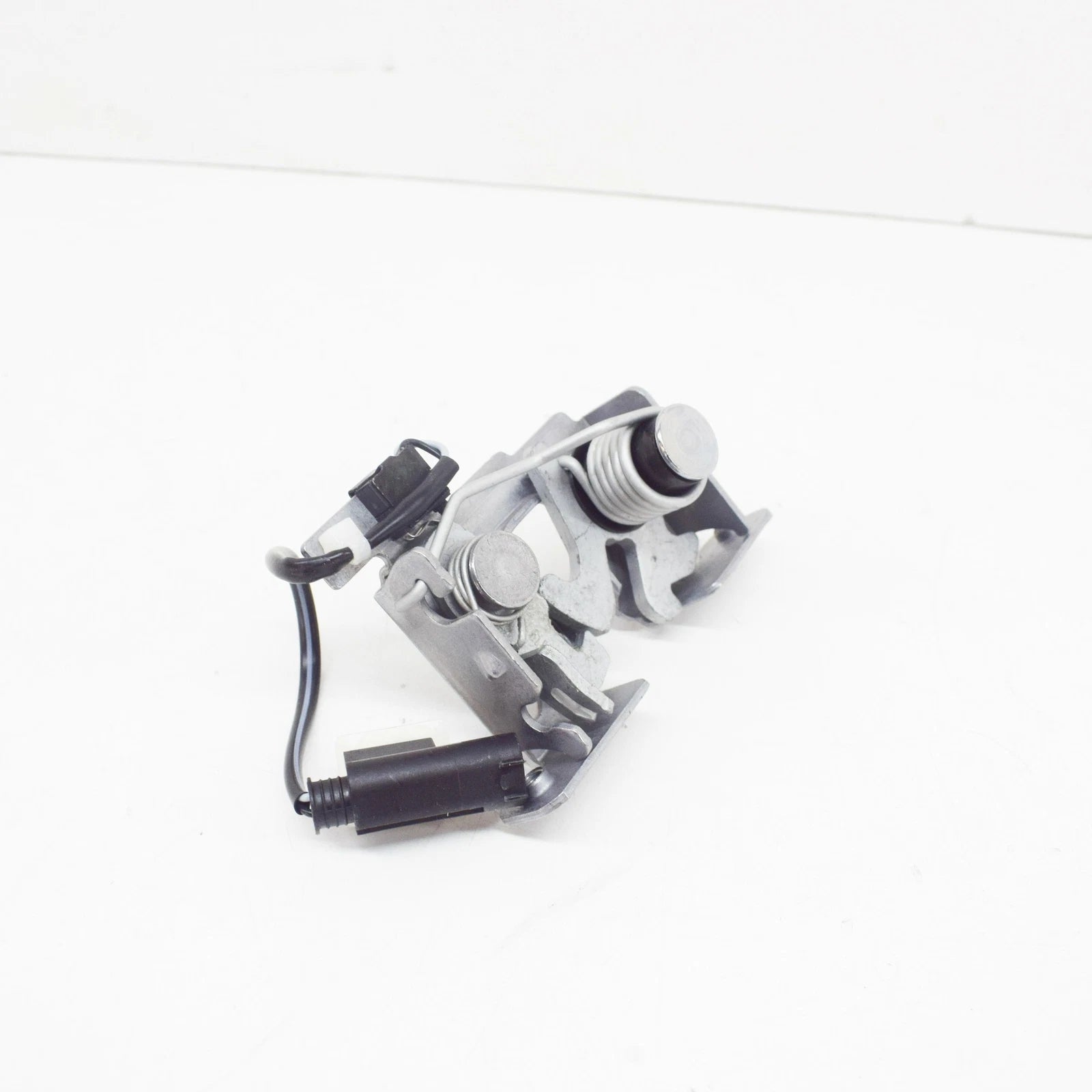 NEW BMW X3 F25 ENGINE HOOD LOCK 7336582 51237336582 ORIGINAL