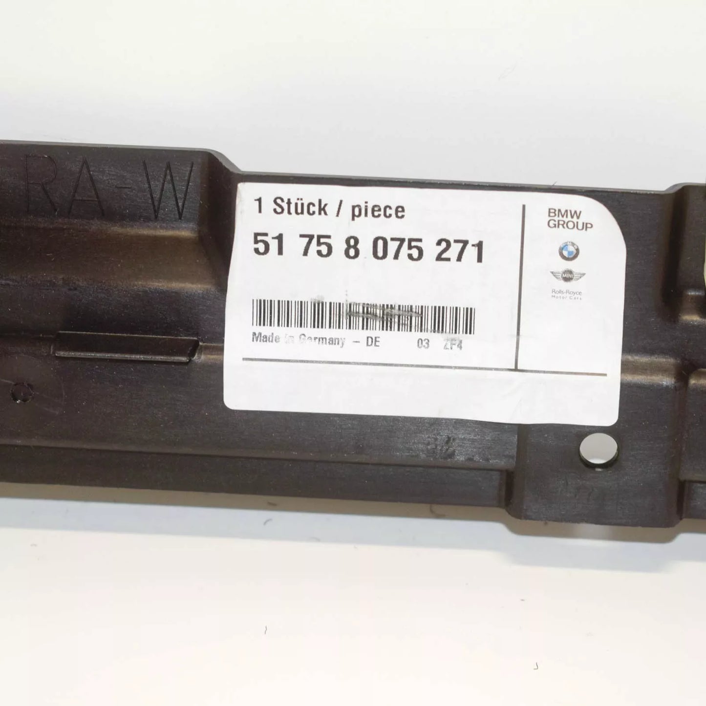 NEW BMW 8 G15 UNDER BONNET SCREEN ADAPTER M 51758075271 ORIGINAL