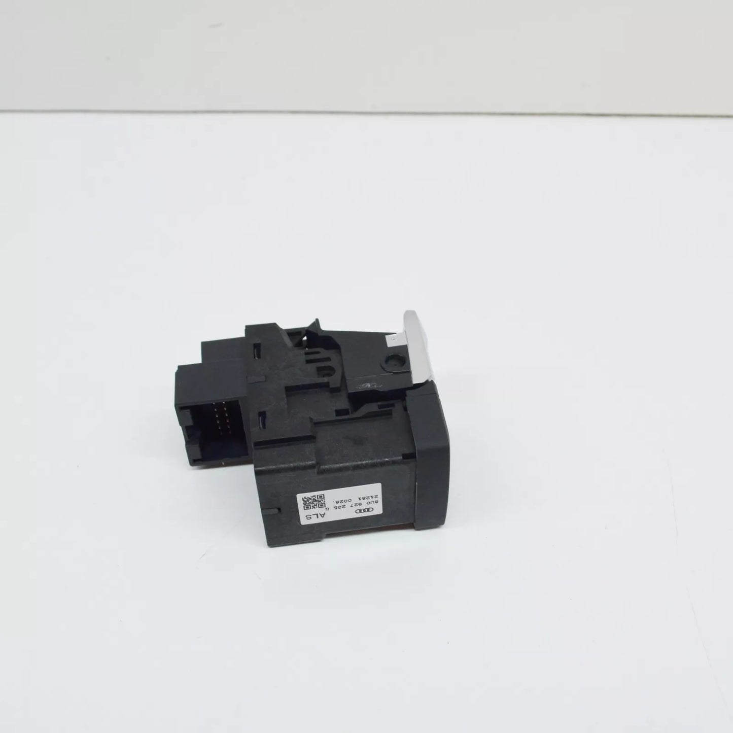 NEW AUDI Q3 8U ELECTROMECHANICAL PARKING BRAKE EPB SWITCH 8U0927225G6PS
