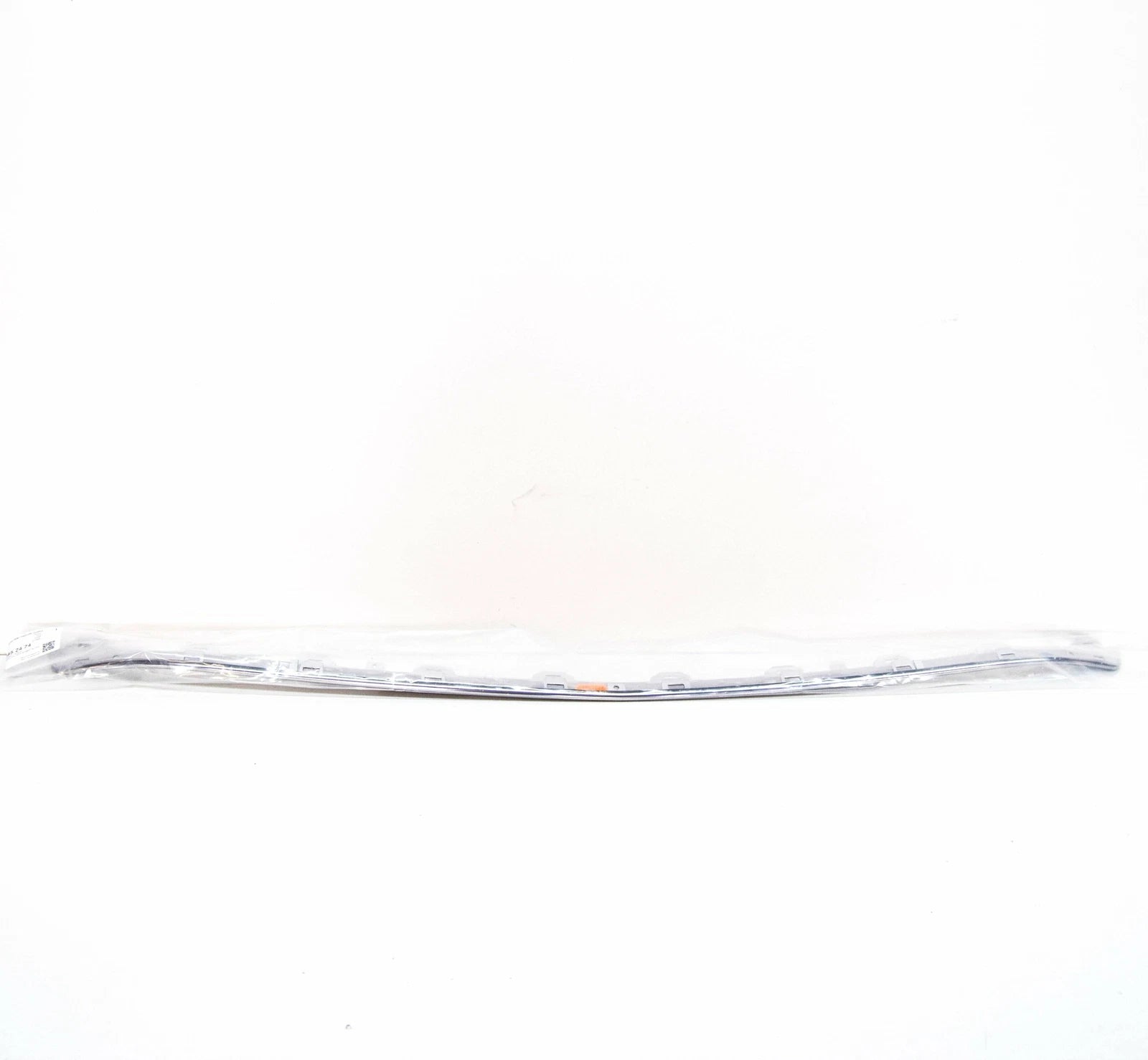 NEW MB E-CLASS W212 FRONT BUMPER CENTER CHROME TRIM A2128852474 2015