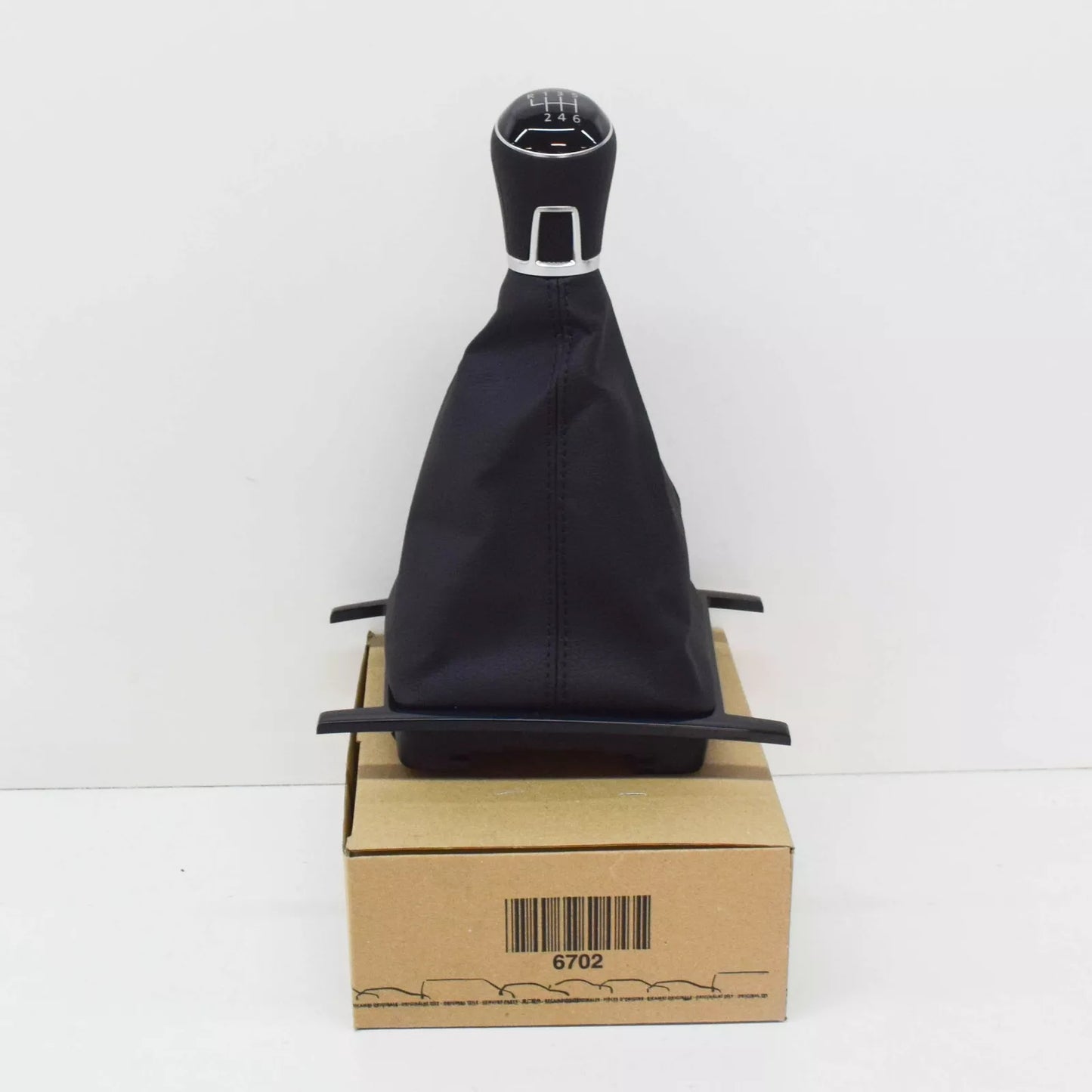 NEW VOLKSWAGEN AMAROK GEAR SHIFT KNOB WITH BOOT 2H0711113NDMQ