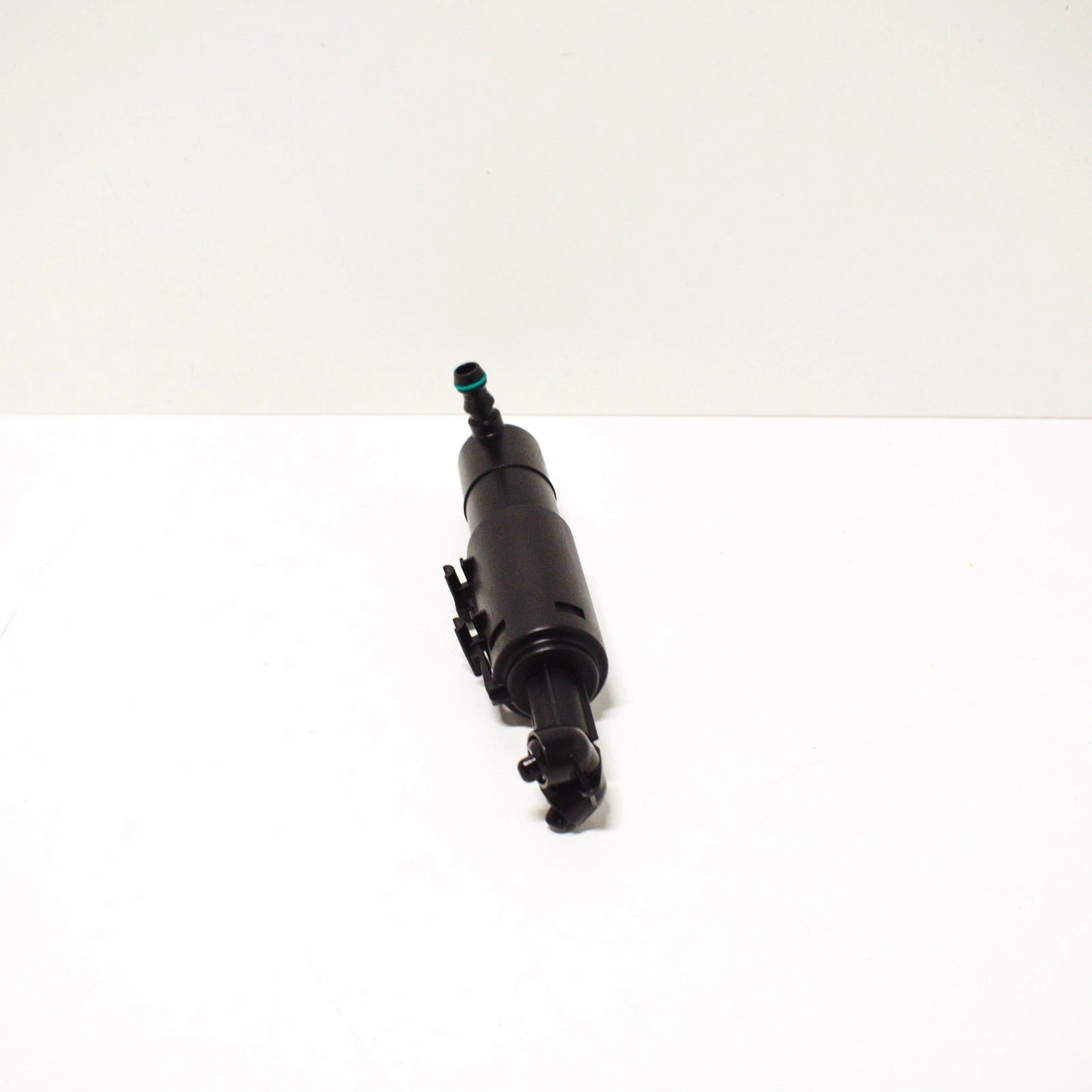 NEW MERCEDES-BENZ C-CLASS W204 RIGHT HEADLIGHT WASHER NOZZLE A2048602847