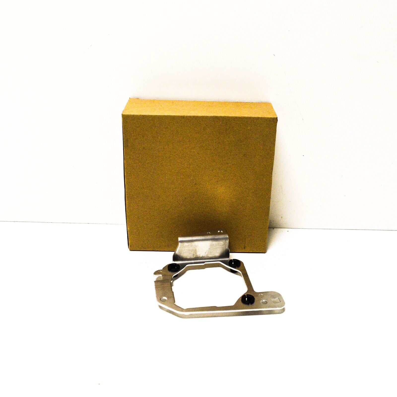 NEW AUDI Q5 80A RIGHT CRUISE CONTROL DISTANCE SENSOR BRACKET 80A907574 ORIGINAL