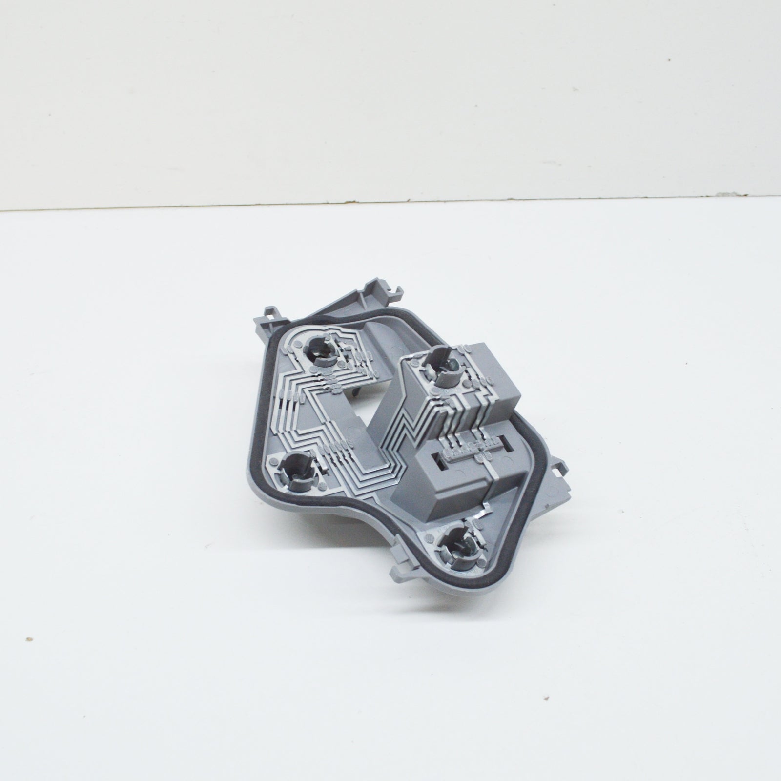 NEW VOLKSWAGEN FOX LEFT TAILLIGHT BULB HOLDER 5Z0945257 ORIGINAL