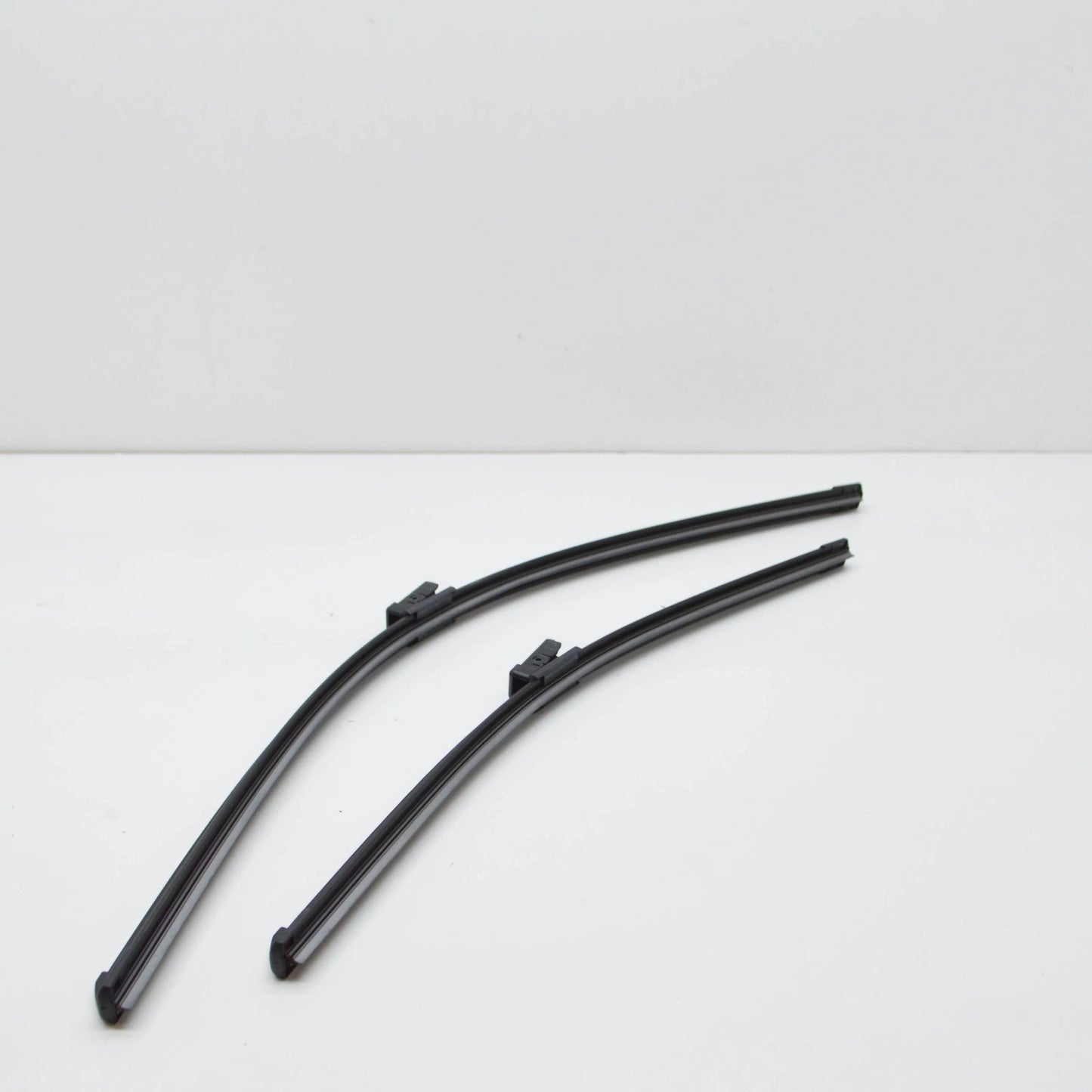 NEW AUDI Q7 4M FRONT WINDSHIELD WIPER BLADE SET LHD 4M1998002