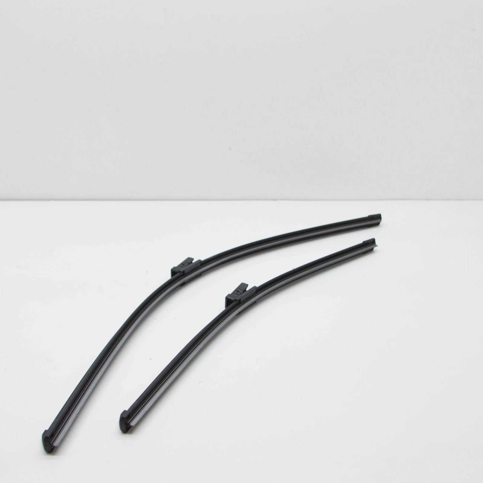 NEW AUDI Q7 4M FRONT WINDSHIELD WIPER BLADE SET LHD 4M1998002