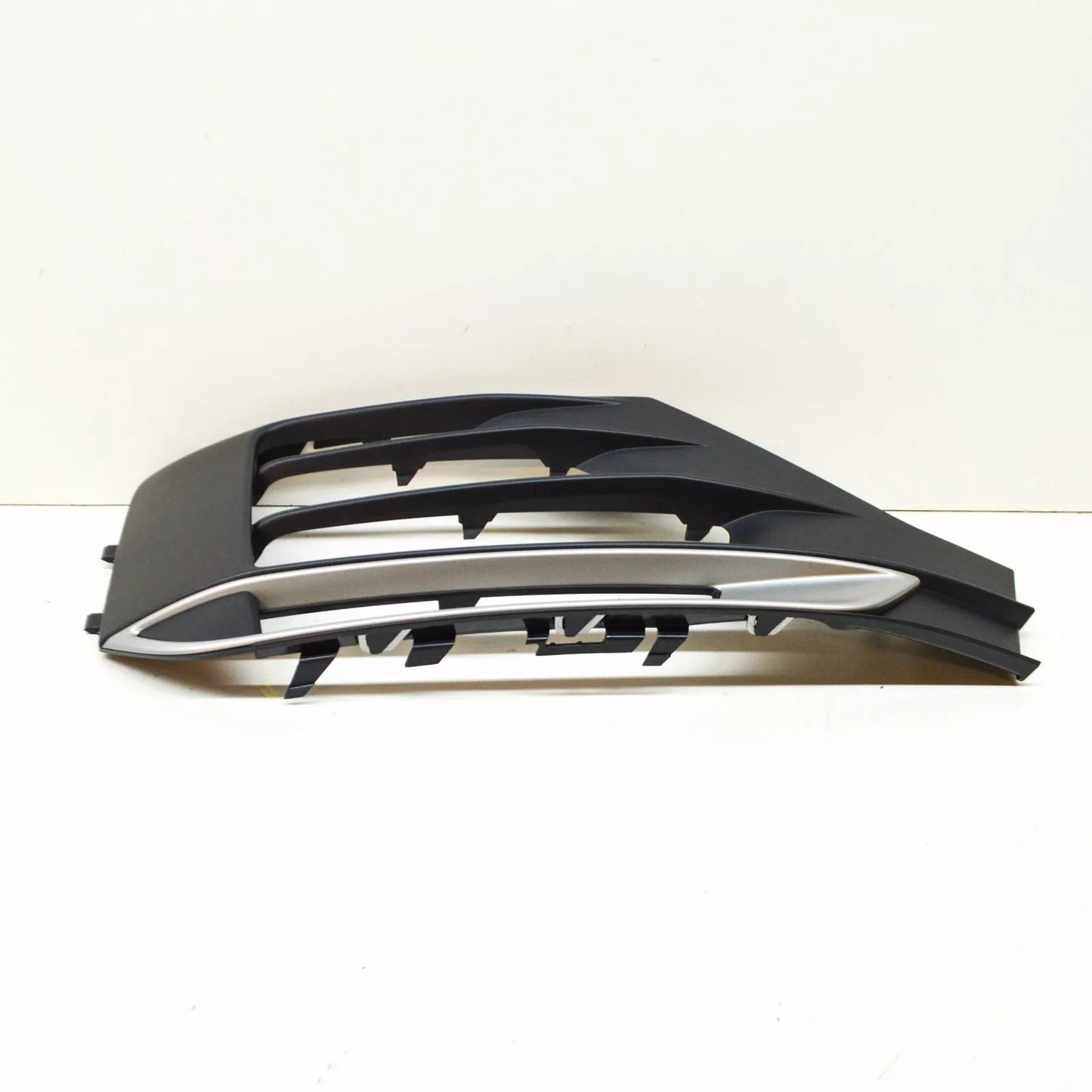 NEW AUDI Q2 GA FRONT RIGHT BUMPER GRILLE 81A8076724W3