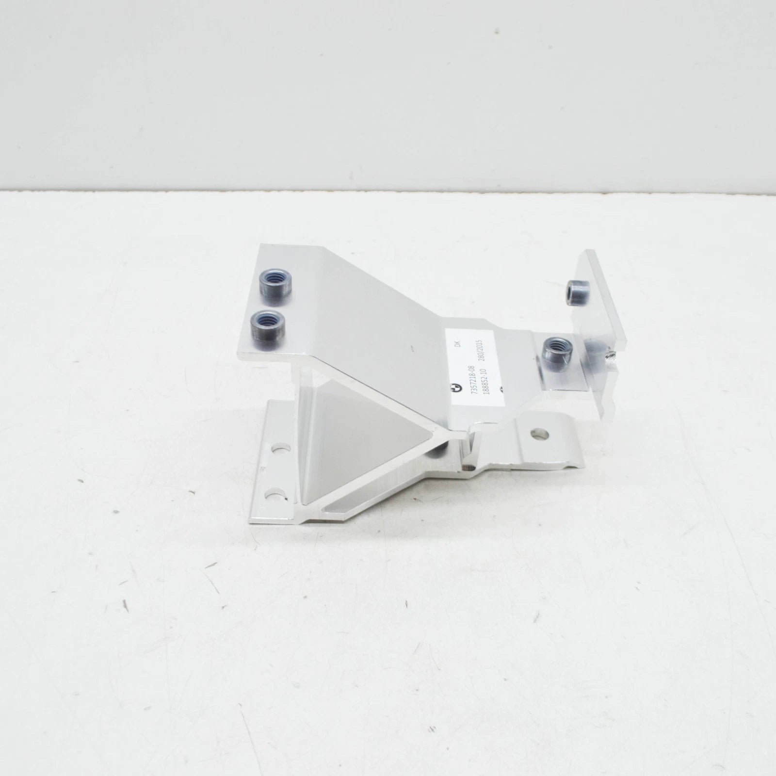 NEW BMW 7 G12 FRONT BUMPER RIGHT ADAPTER 51647357218 ORIGINAL