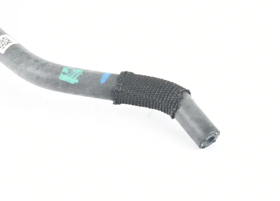 new bmw 7 g11, g12 engine ventilation line 17128602666 8602666 original
