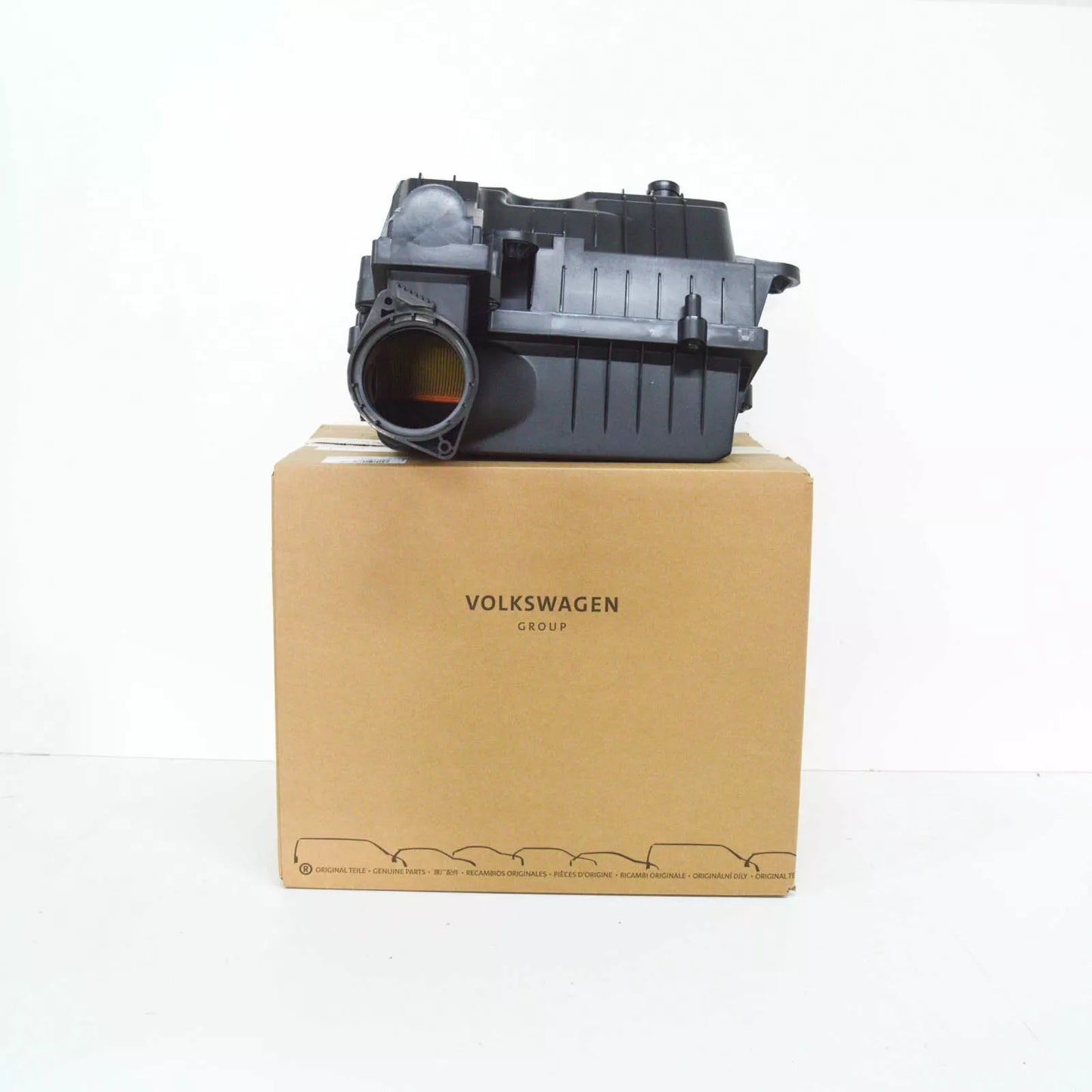 NEW AUDI A3 CONVERIBLE 8V AIR FILTER BOX 5QF129607D ORIGINAL