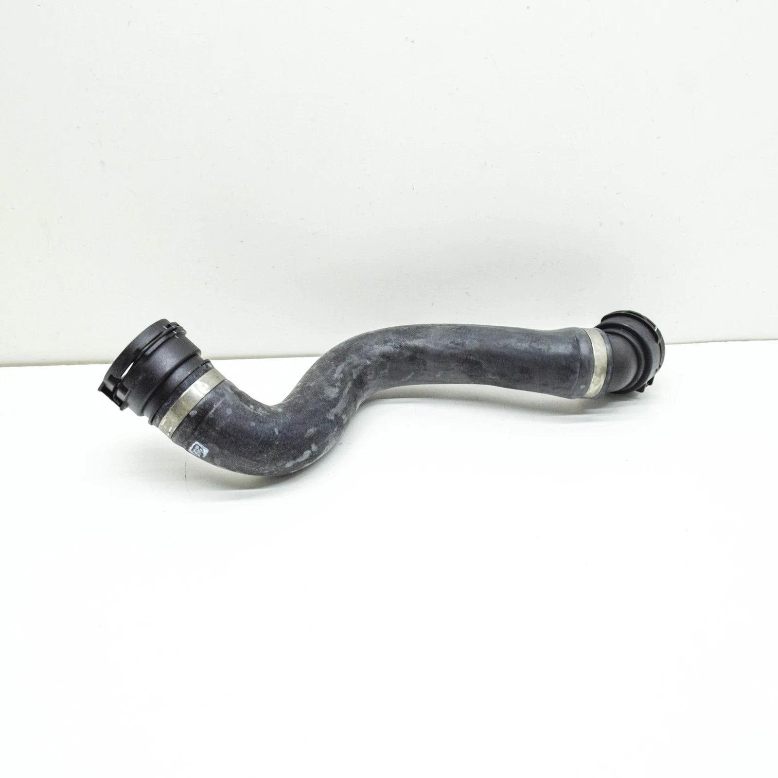 NEW BMW 5 G30 RIGHT WATER COOLANT RADIATOR HOSE 17128602669 ORIGINAL