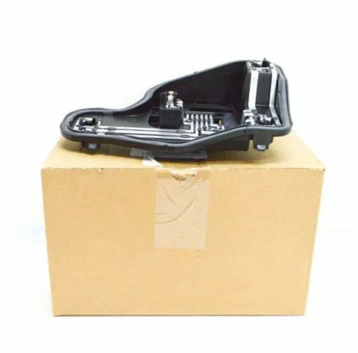 NEW VOLKSWAGEN POLO 6R REAR LEFT TAILLIGHT BULB HOLDER 6R0945257B