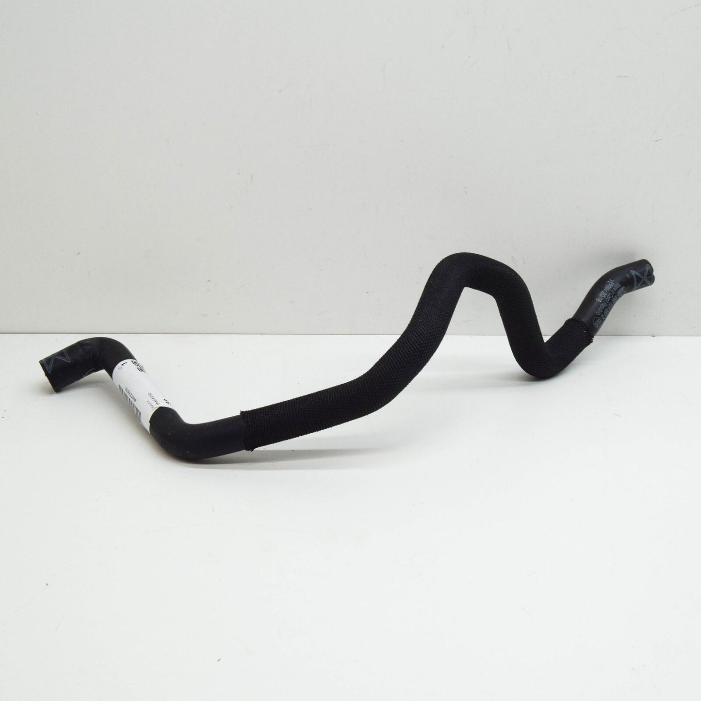 NEW AUDI A8 4N ENGINE COOLANT HOSE 4N0121057D ORIGINAL