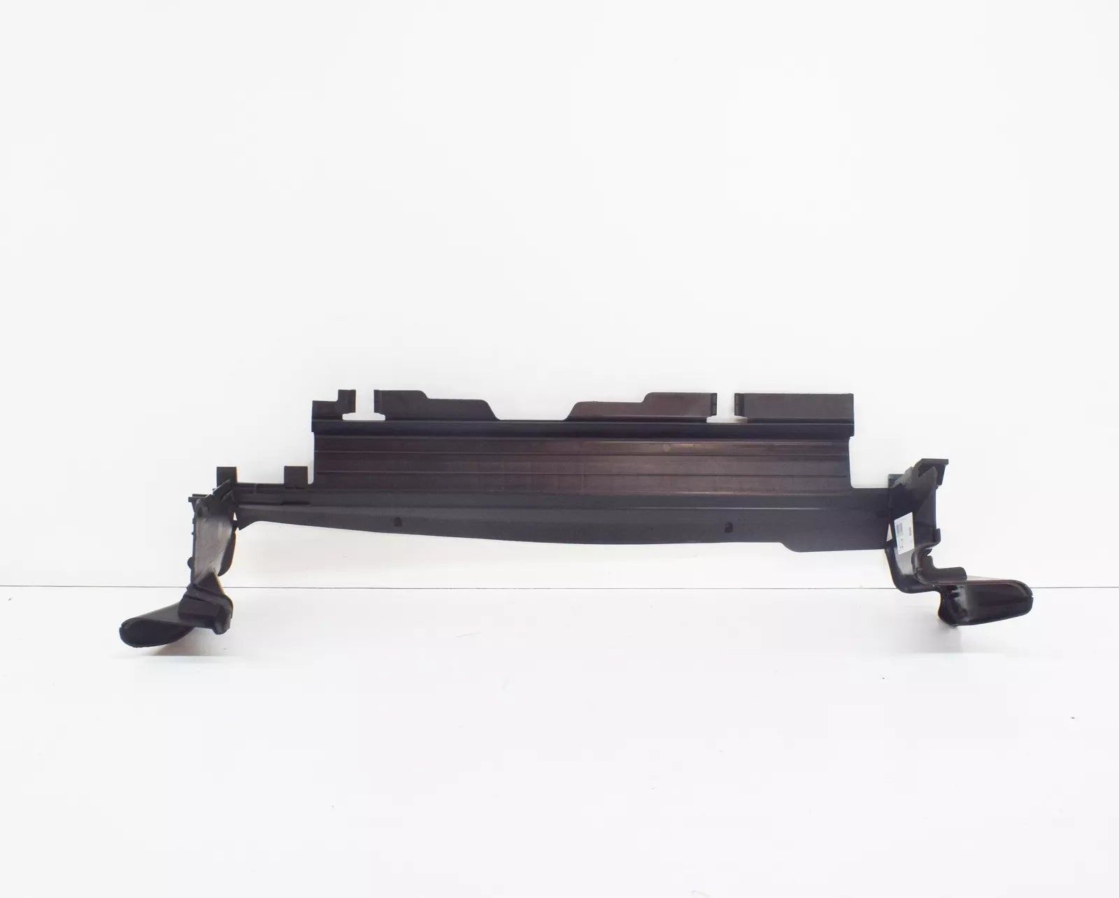 NEW MERCEDES-BENZ C W205 RADIATOR BOTTOM AIR DUCT A2055050330 ORIGINAL