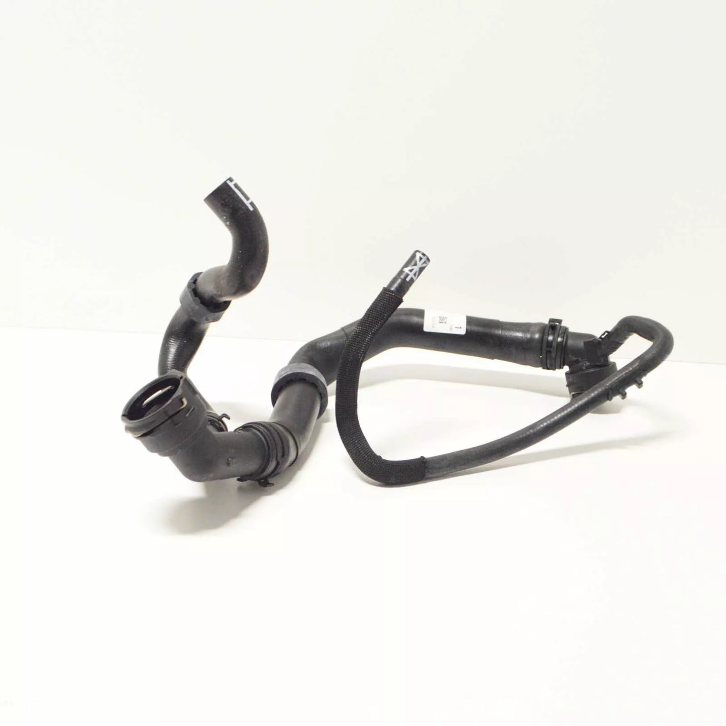 NEW AUDI A3 8V COOLANT PIPE 5Q0122101EA