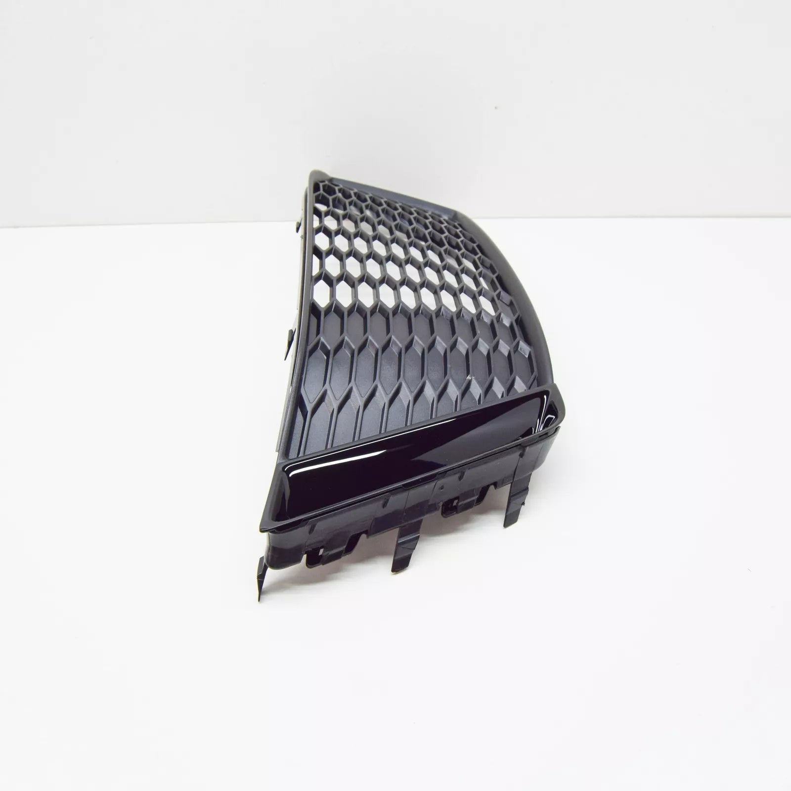 NEW AUDI A1 S1 8X FRONT BUMPER LEFT GRILLE 8XA807647Y9B 2016 ORIGINAL