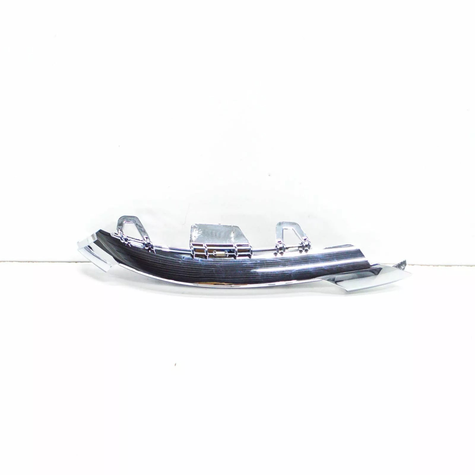 NEW MERCEDES-BENZ C-CLASS W204 FRONT RIGHT DRL LIGHT TRIM A2048852874