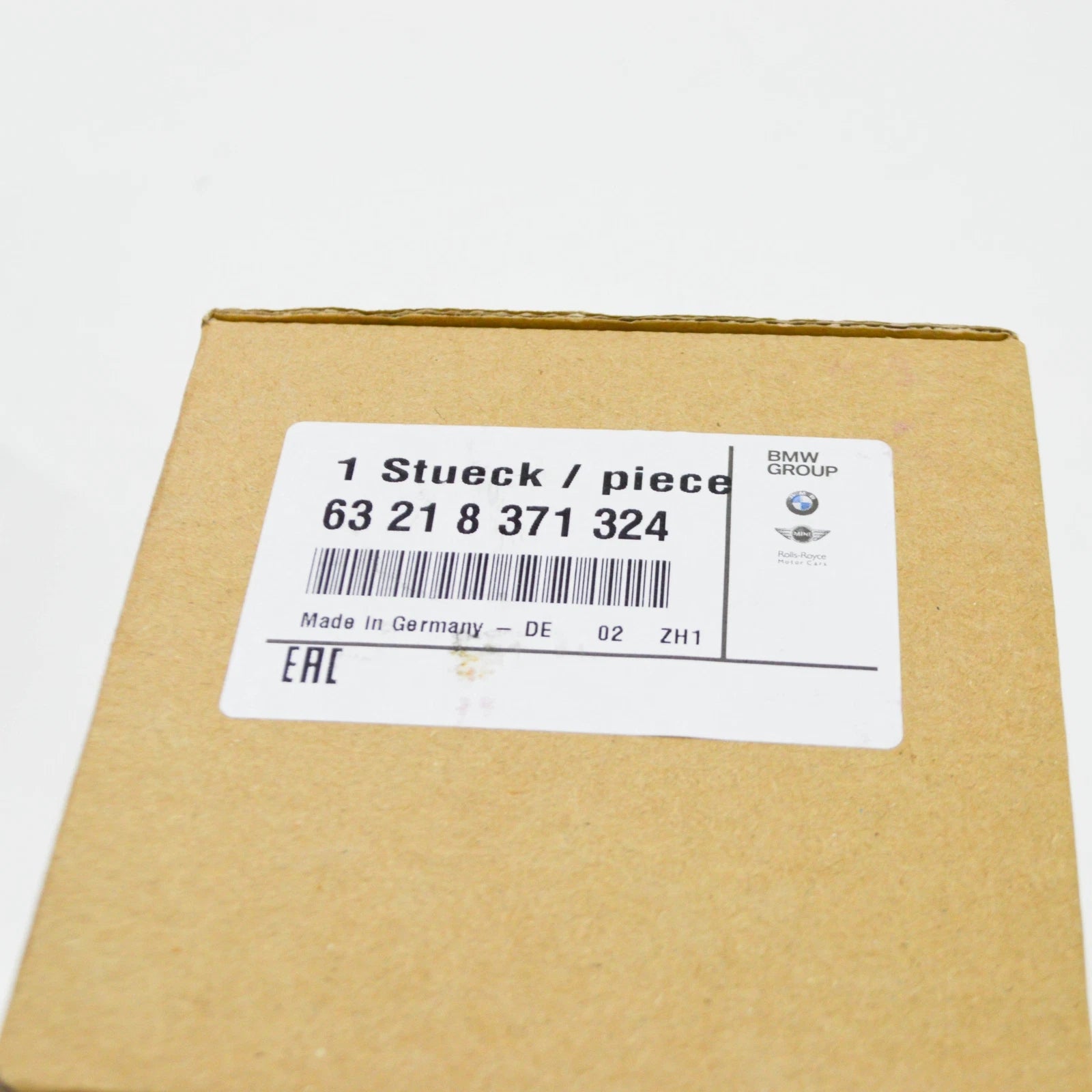 NEW BMW 5 E39 TAIL LIGHT BULB SOCKET 8371324 63218371324 ORIGINAL