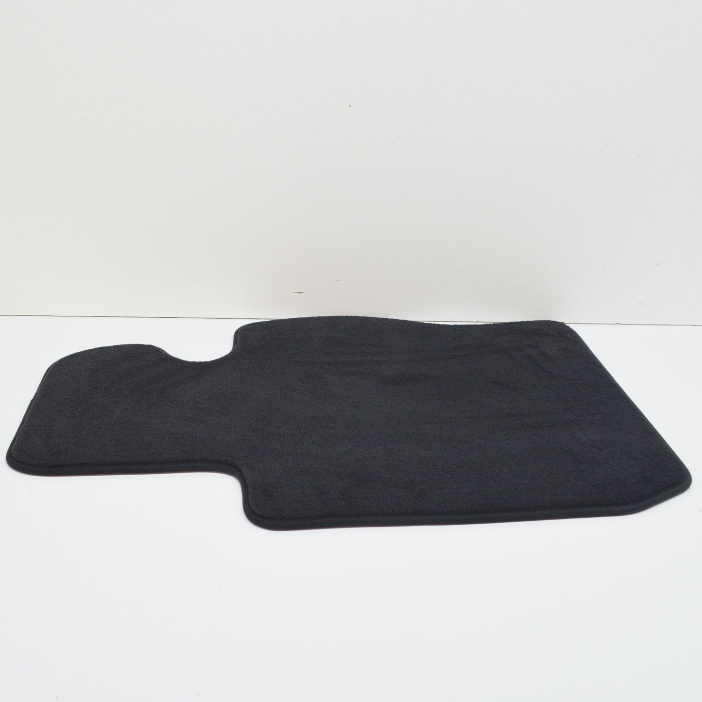 new bmw 3 f30, f80 front left floor mat 51477332097 7332097 original