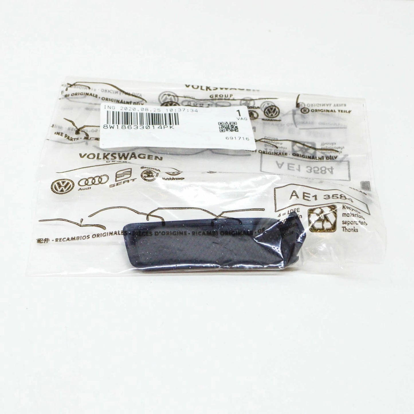 NEW AUDI A4 B9 CONSOLE MAT 8W18633014PK