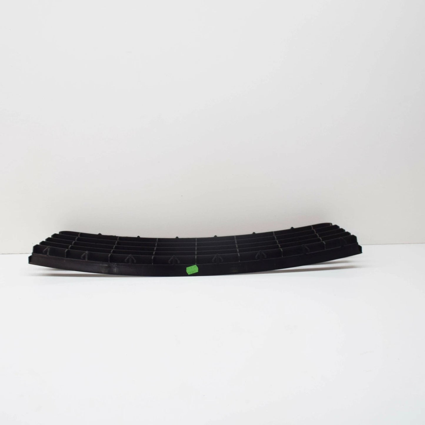 NEW VOLKSWAGEN GOLF MK5 FRONT BUMPER CENTER VENT GRILLE 1K08536779B9 ORIGINAL