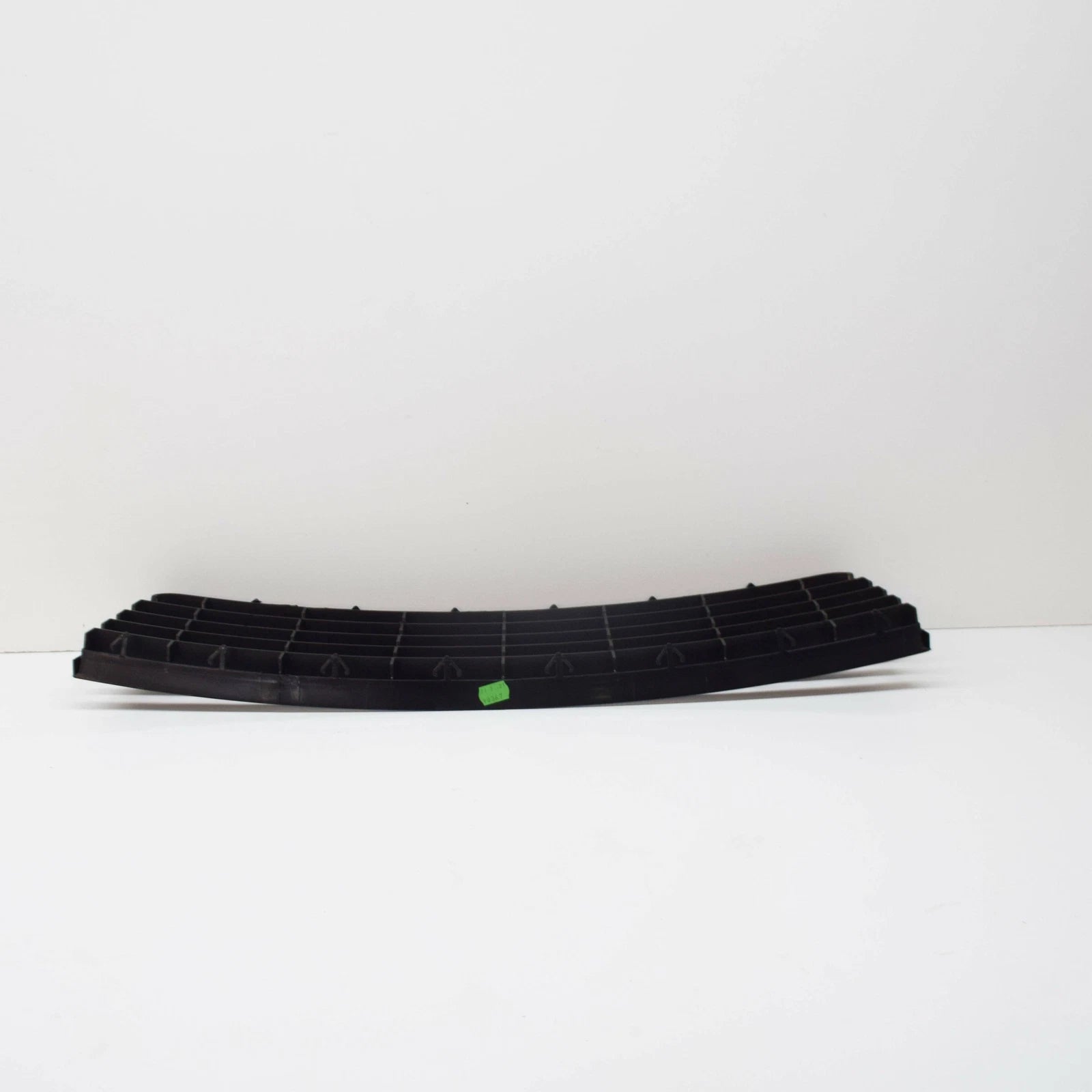 NEW VOLKSWAGEN GOLF MK5 FRONT BUMPER CENTER VENT GRILLE 1K08536779B9 ORIGINAL