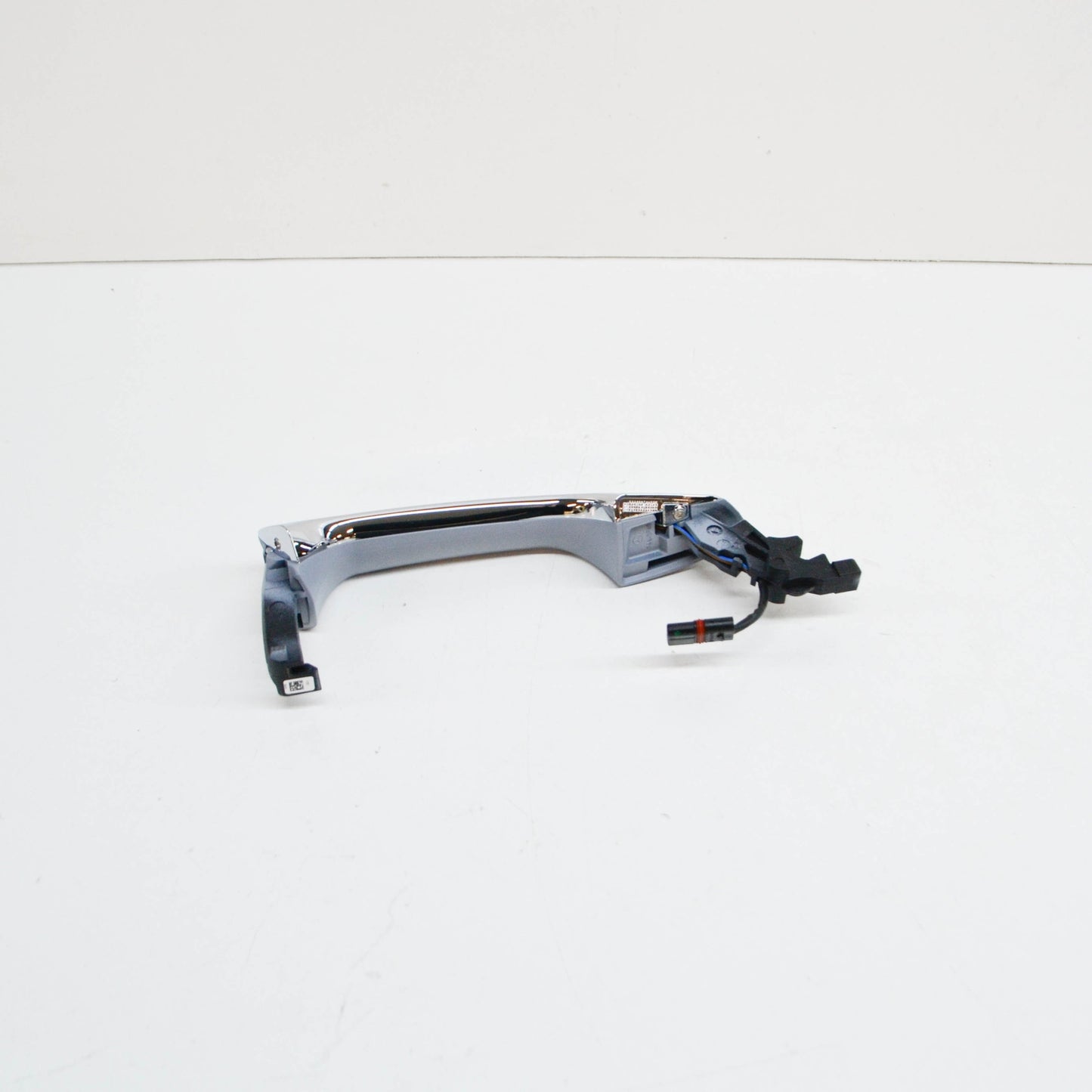 NEW MB CLA C117 FRONT LEFT DOOR EXTERIOR HANDLE A20476013709999 ORIGINAL