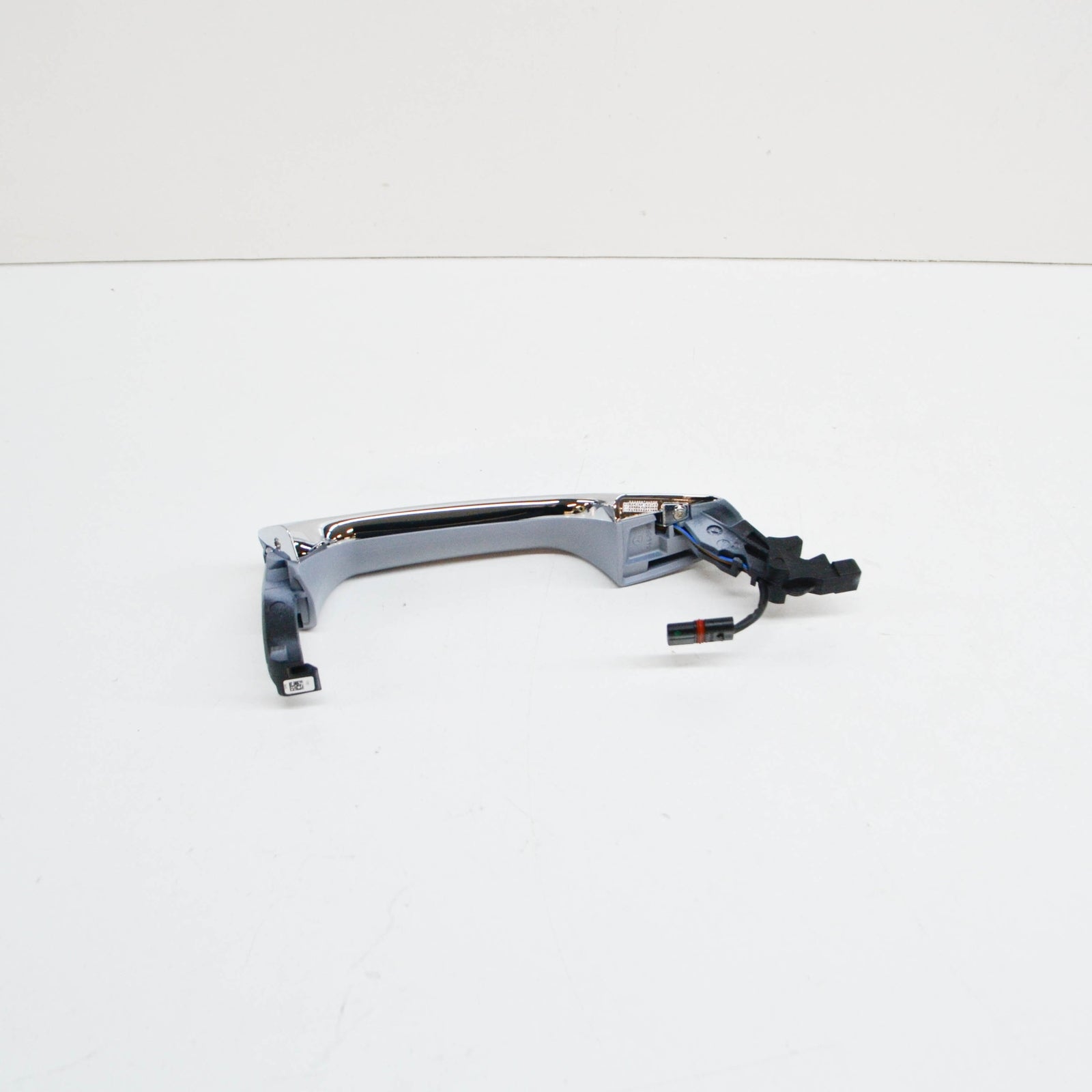 NEW MB CLA C117 FRONT LEFT DOOR EXTERIOR HANDLE A20476013709999 ORIGINAL