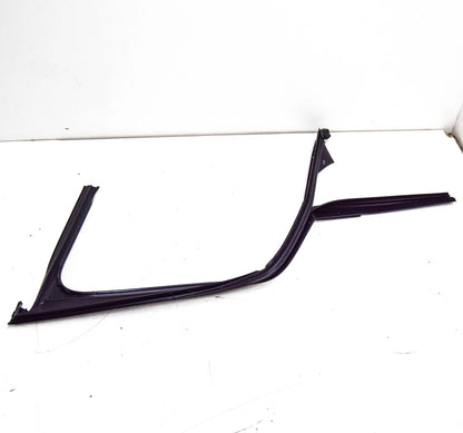 NEW MERCEDES-BENZ C W205 FRONT RIGHT DOOR WINDOW SEAL A2057256600 ORIGINAL