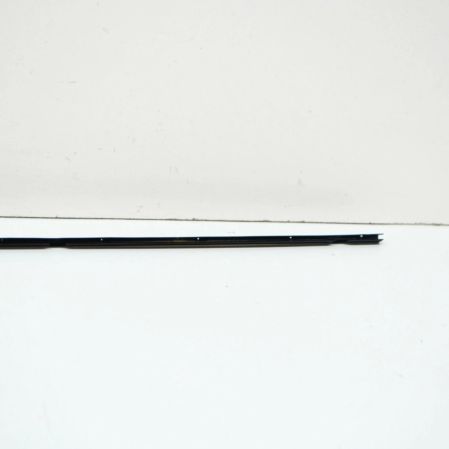 NEW AUDI Q3 F3 RSQ3 FRONT WINDSHIELD LEFT VERTICAL TRIM 83A845453 ORIGINAL