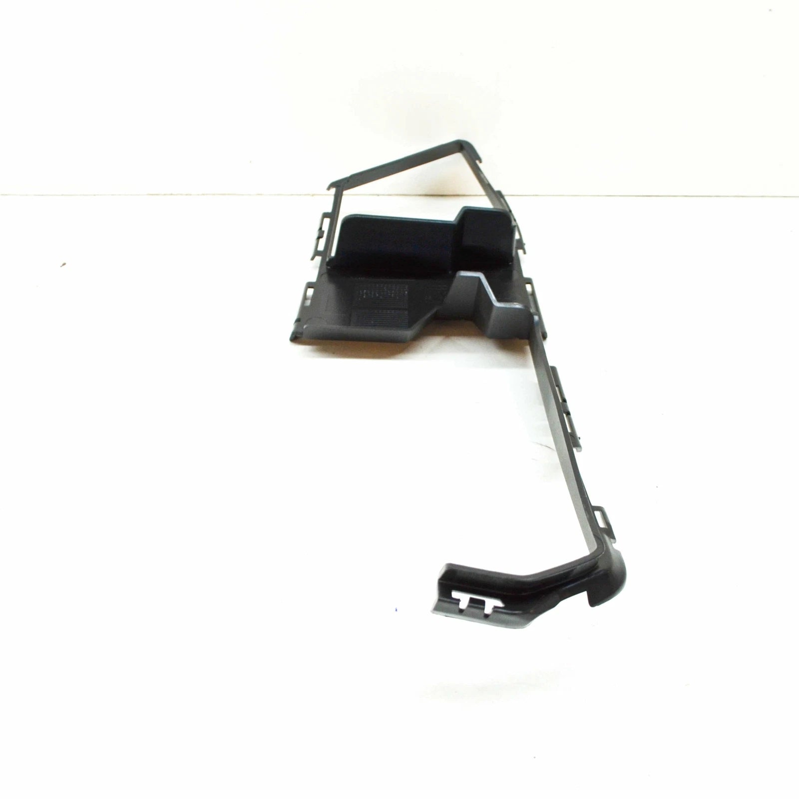 NEW AUDI A3 8V FRONT BUMPER LEFT END CAP 8V3807151A